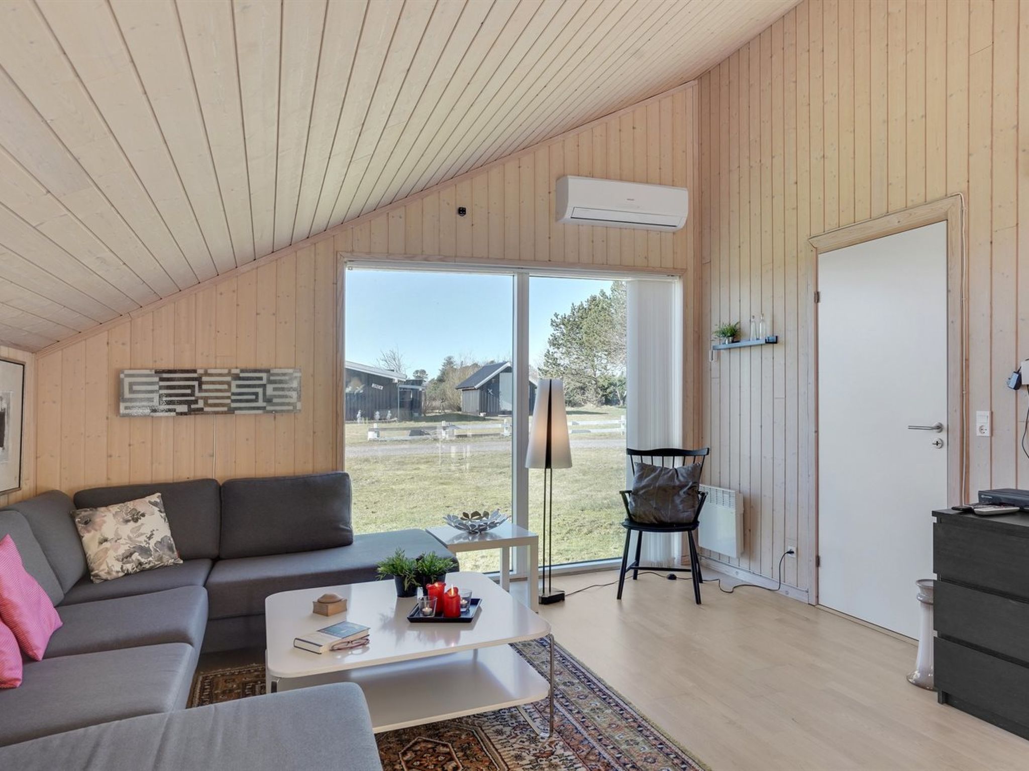 "Jil" - 750m from the sea - Inside