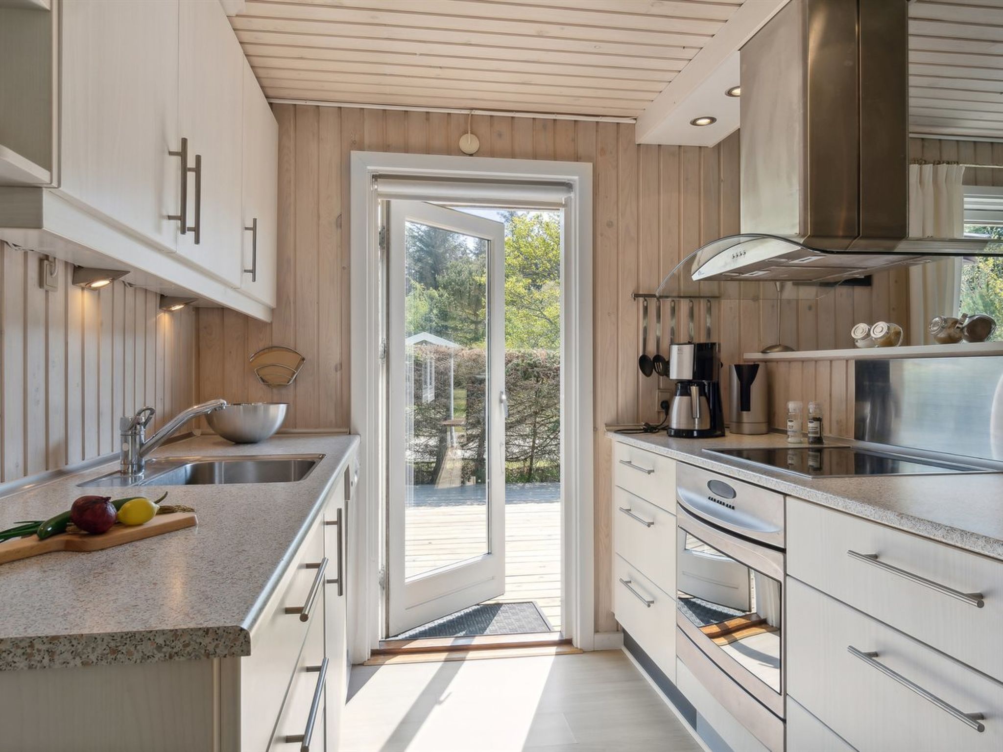 "Inan" - 300m from the sea-Binnen