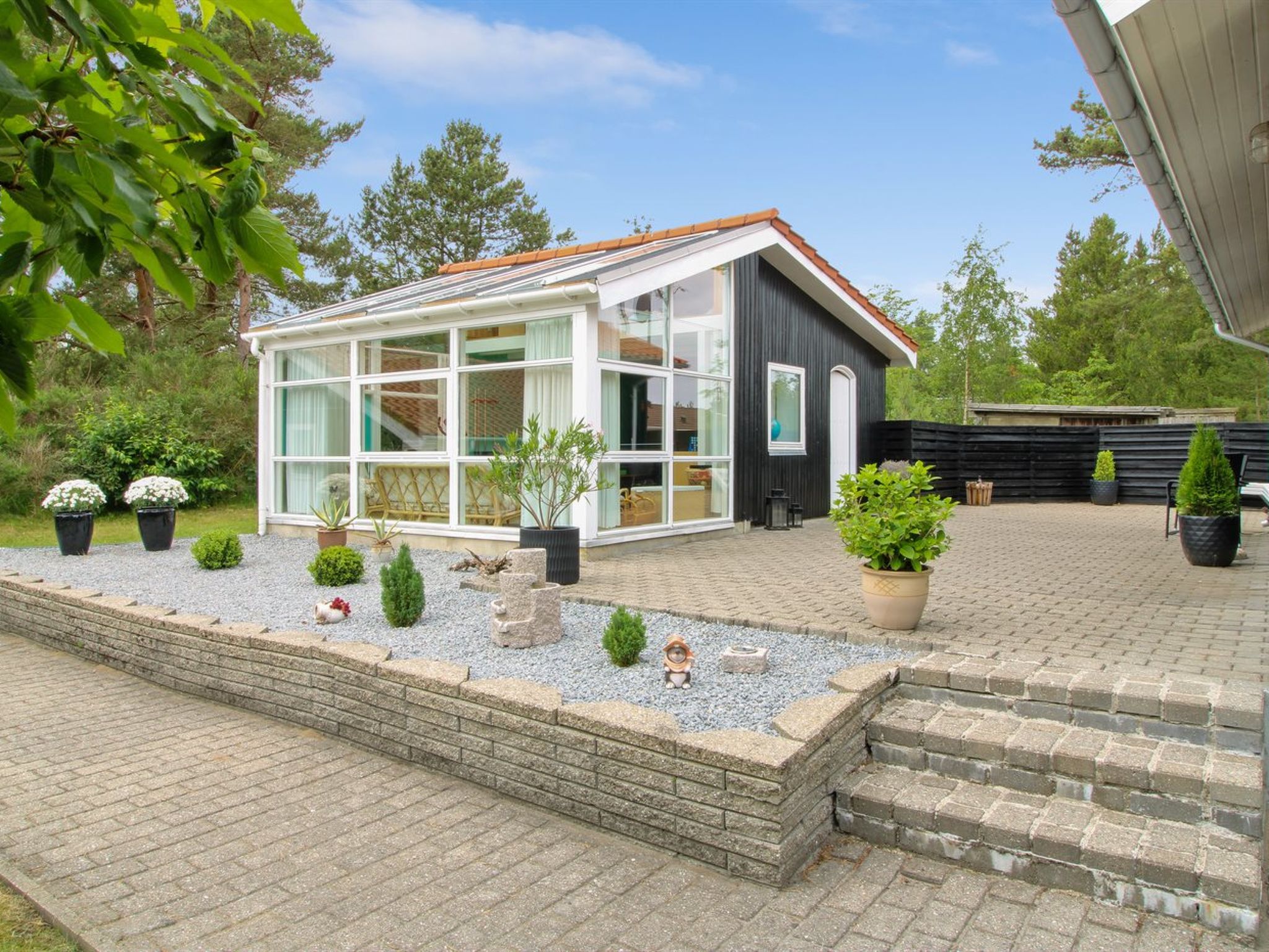 "Flora" - 150m from the sea - Outside