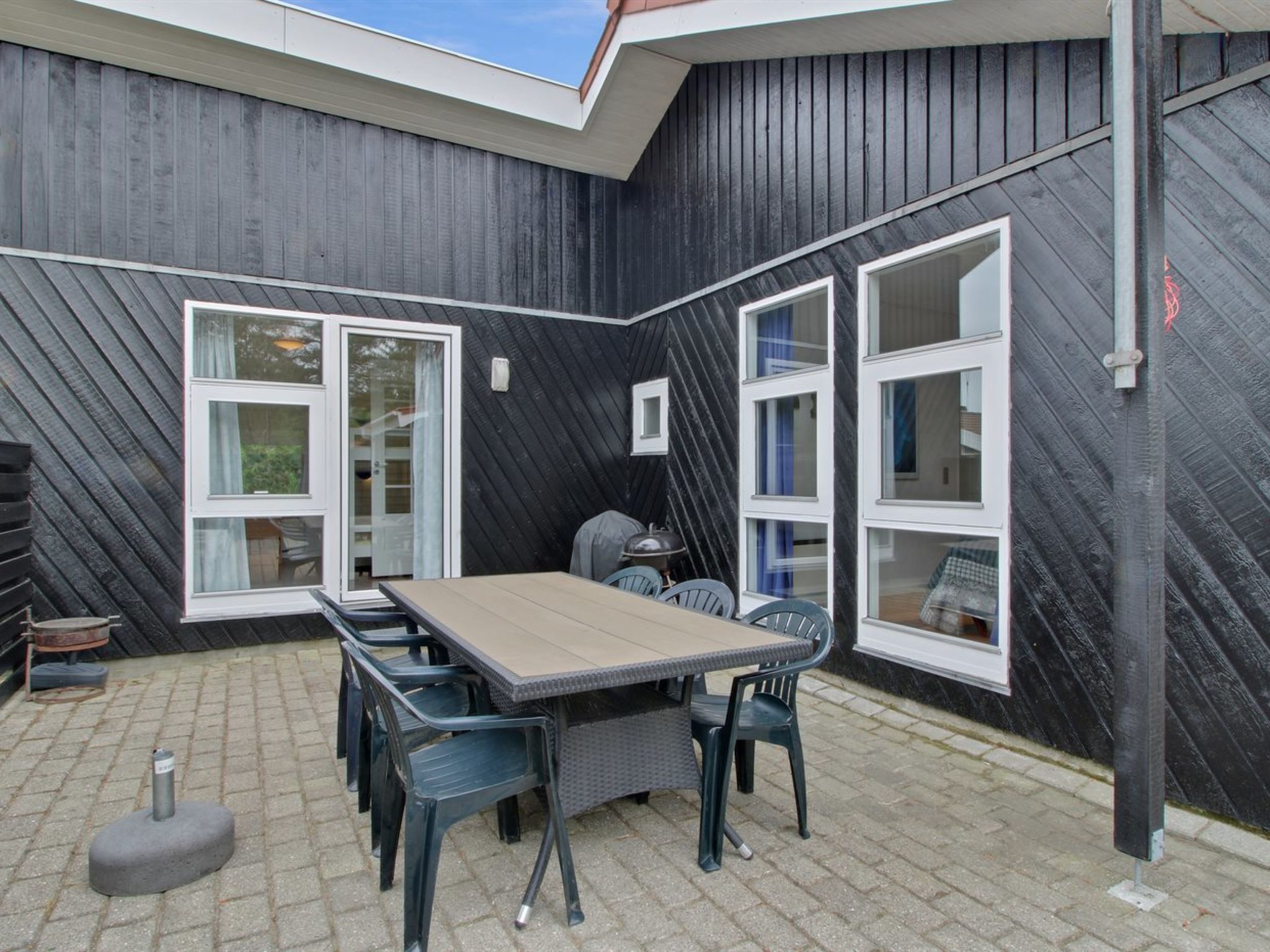 "Flora" - 150m from the sea - Outside