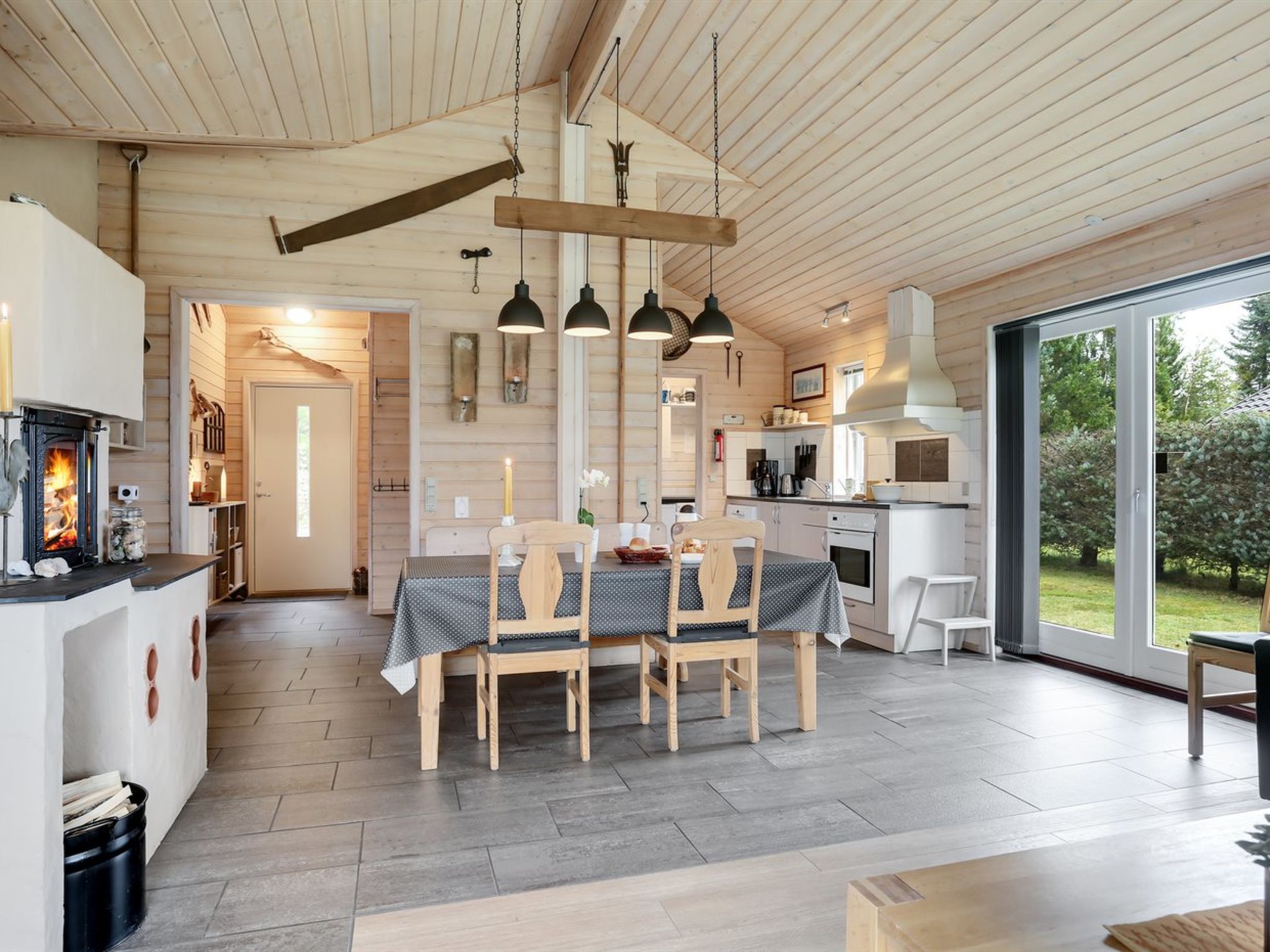 "Danijela" - 1.2km from the sea - Binnen
