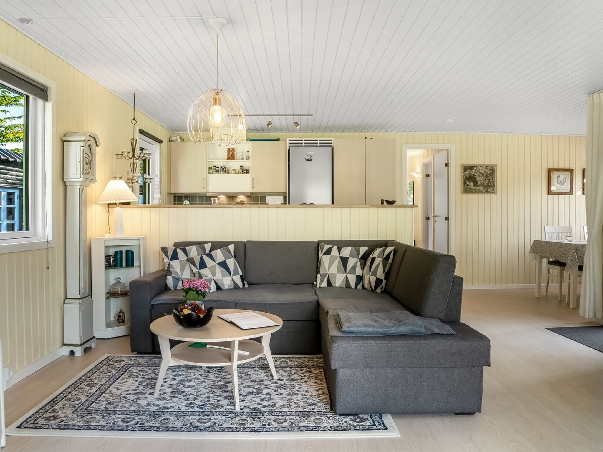"Gunhil" - 200m from the sea-Binnen