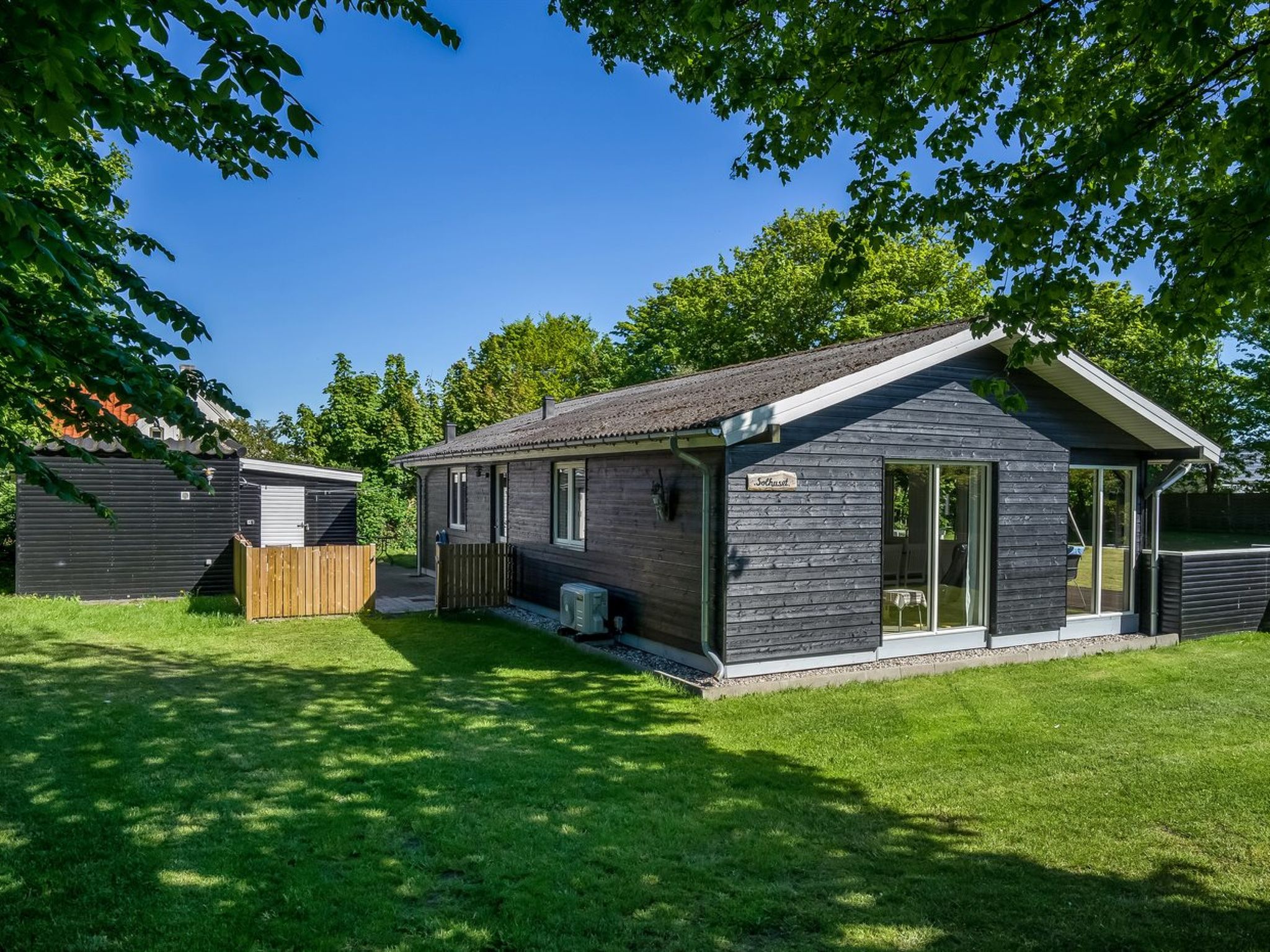 "Gunhil" - 200m from the sea - Buiten