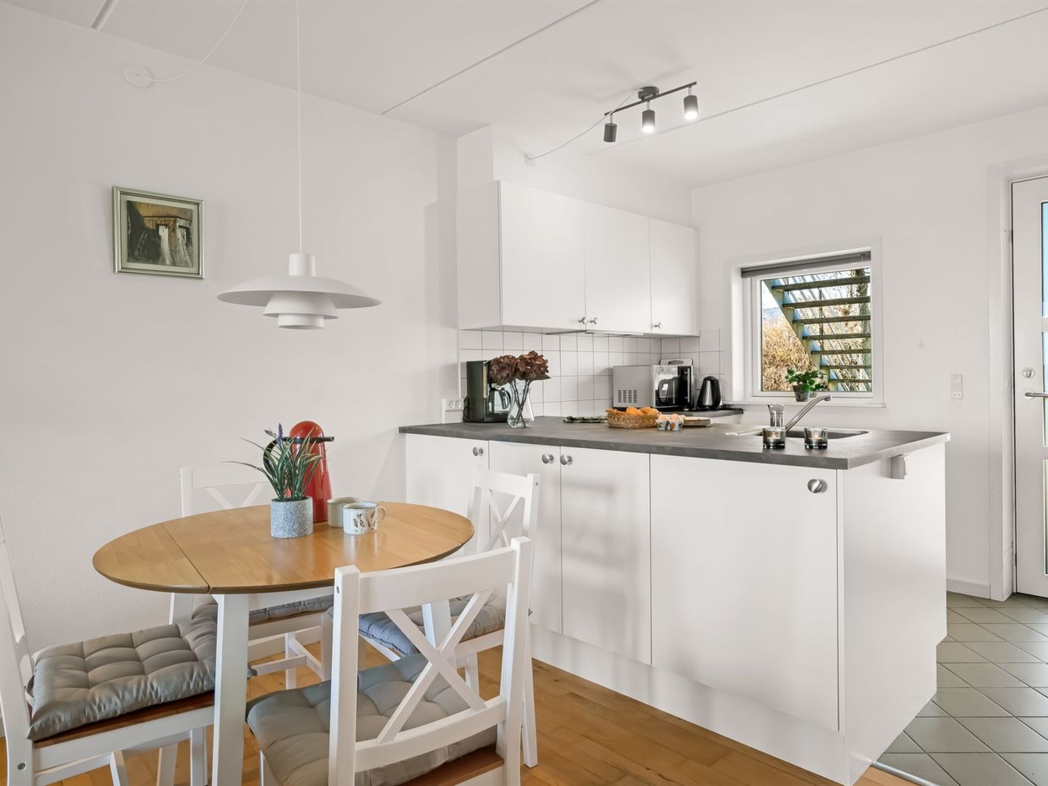 "Jyrki" - 100m from the sea-Inside