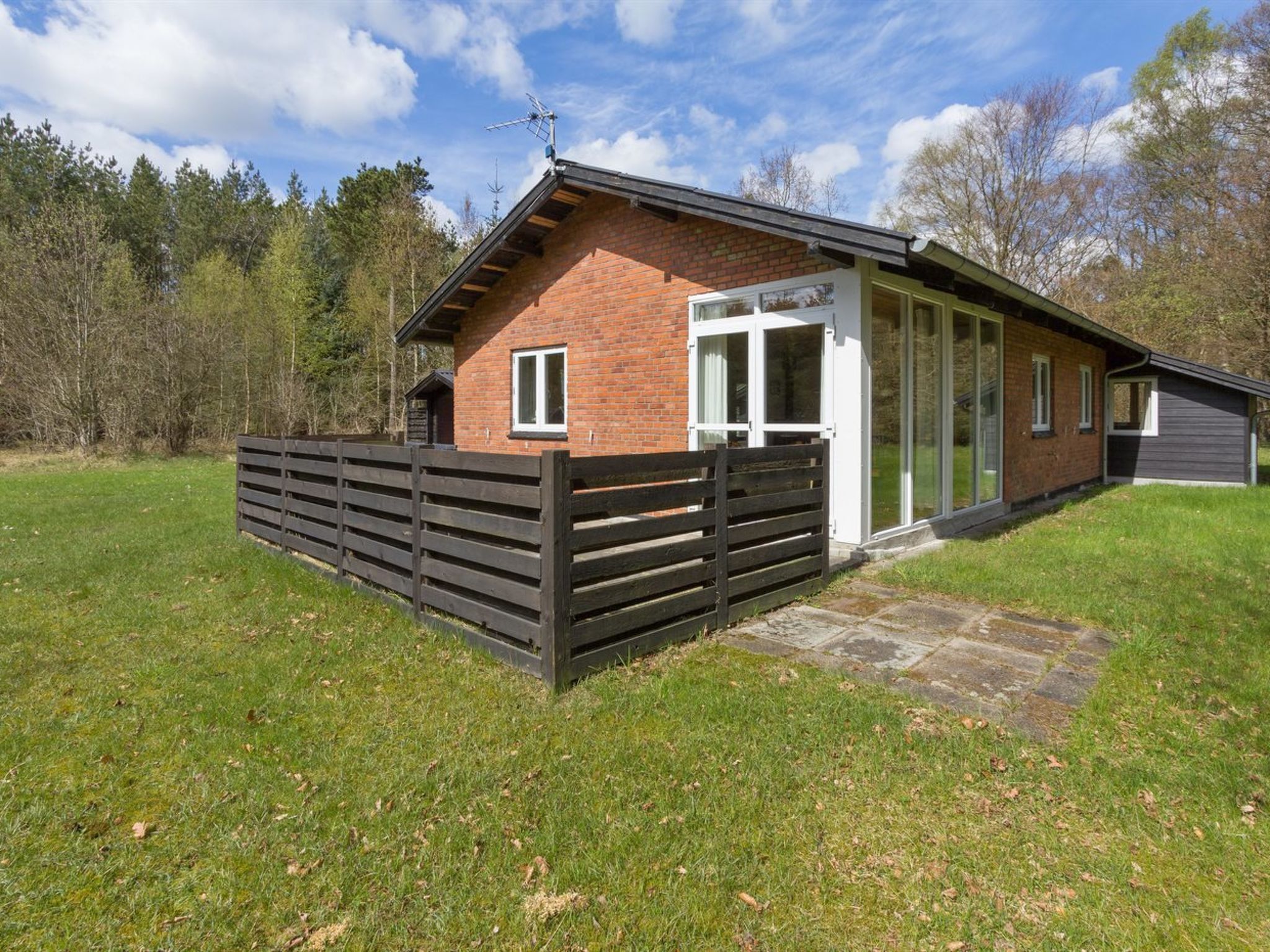 "Eina" - 250m from the sea-Buiten