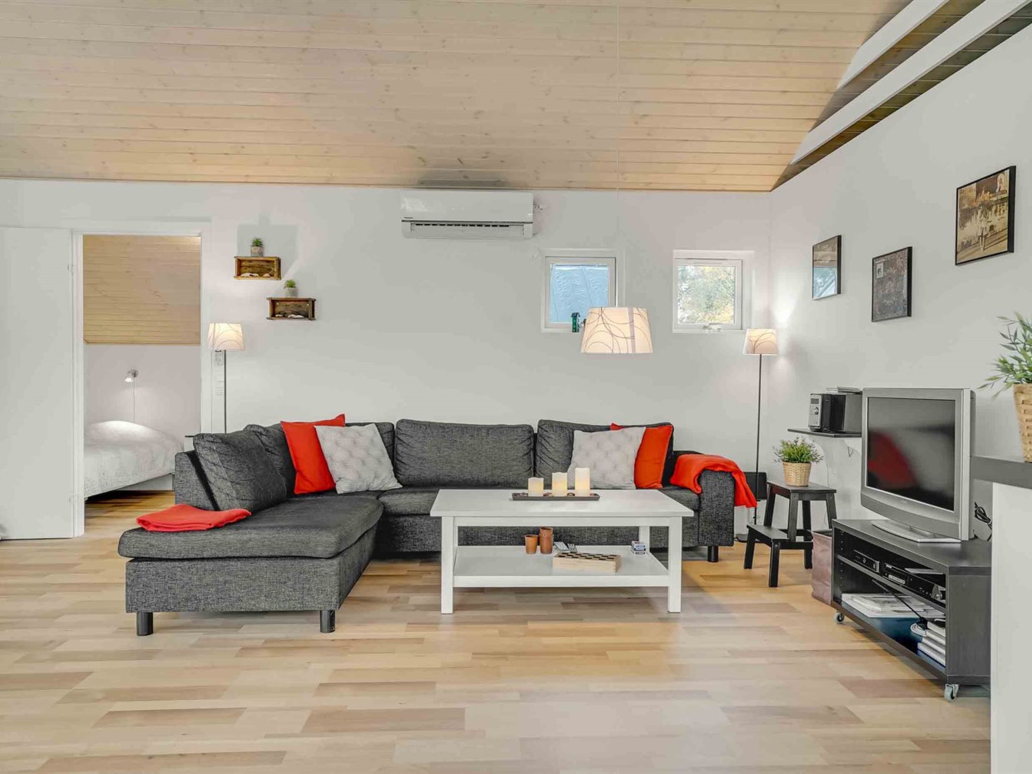 "Ayen" - 1.5km from the sea - Drinnen