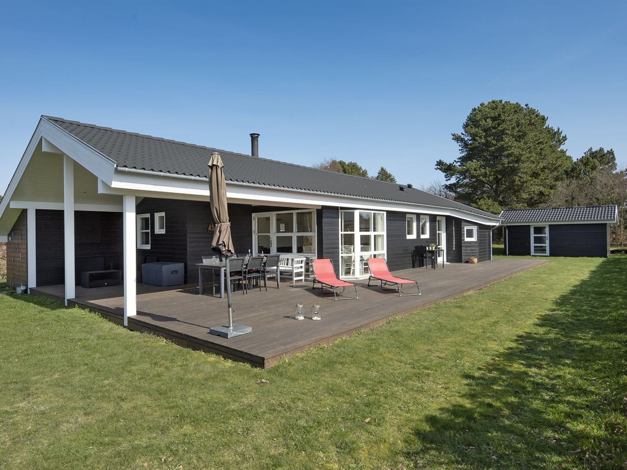 "Ayen" - 1.5km from the sea-Draußen