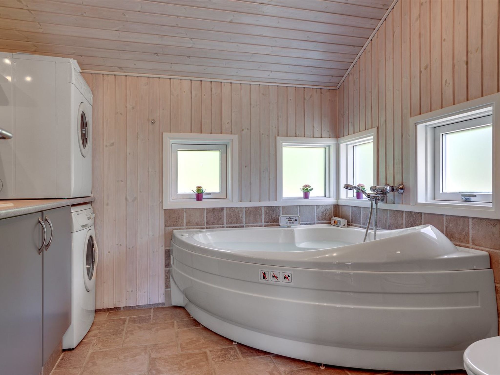 "Esaline" - 400m from the sea - Inside