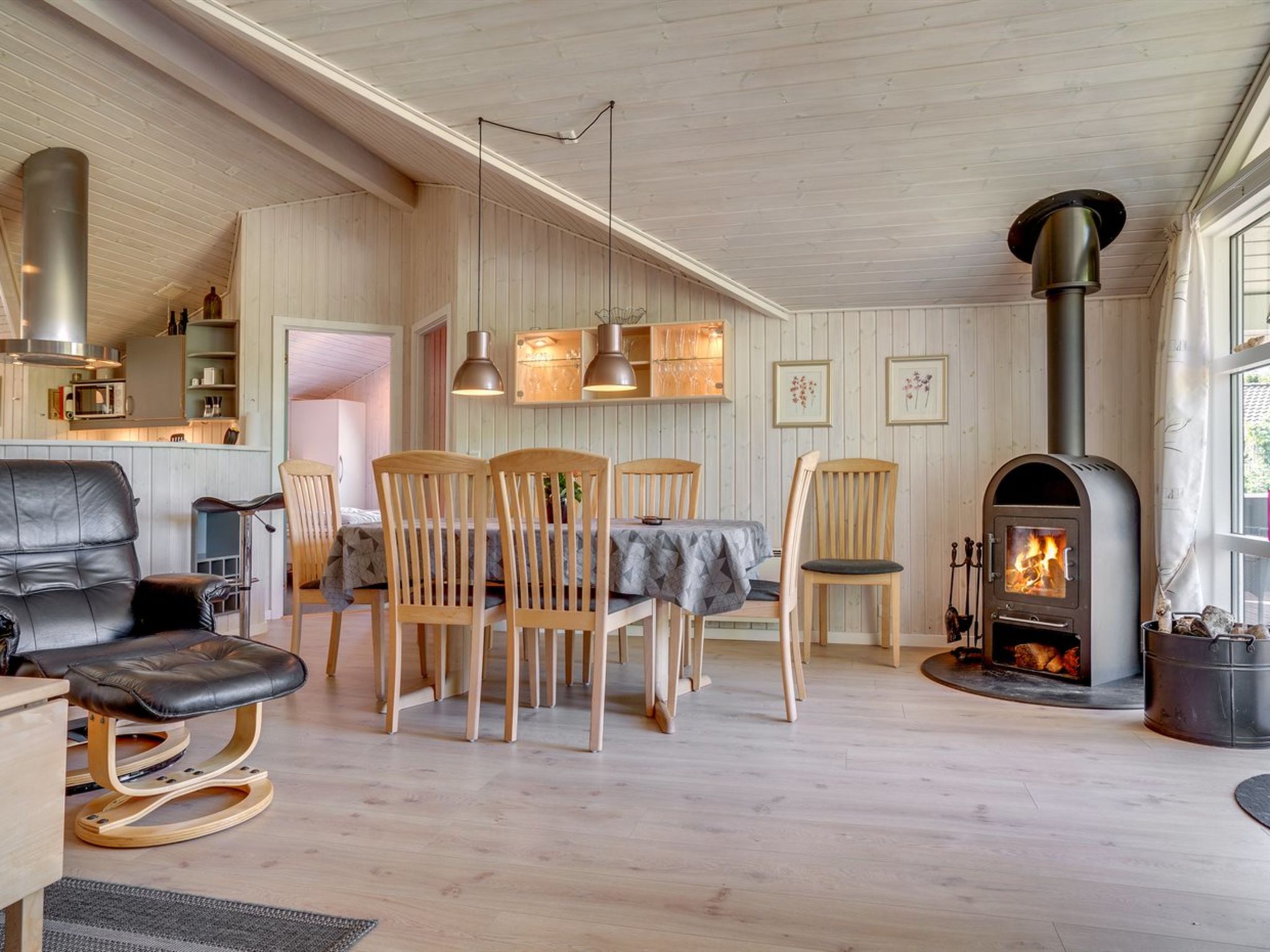 "Esaline" - 400m from the sea - Inside