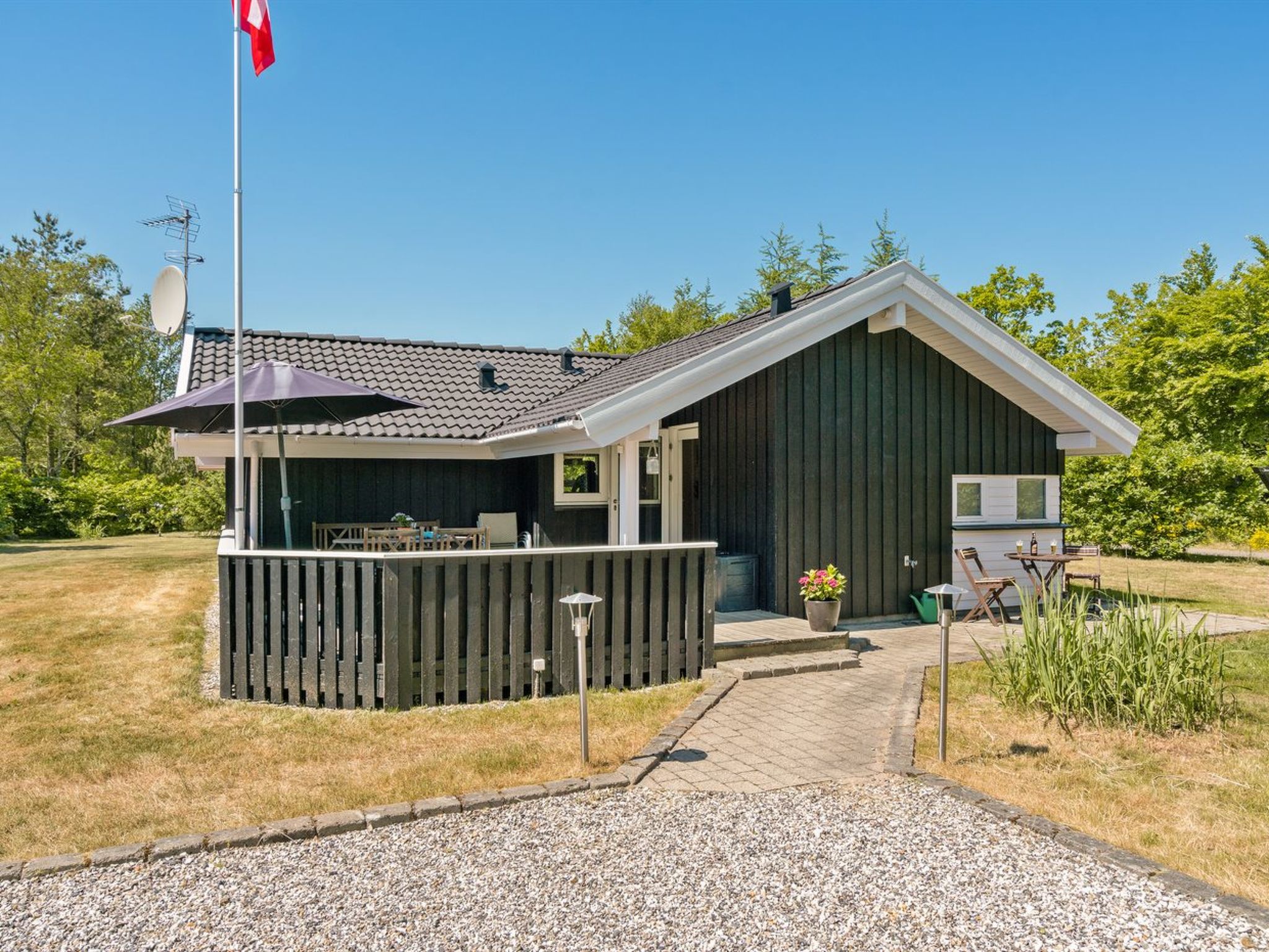 "Esaline" - 400m from the sea - Outside