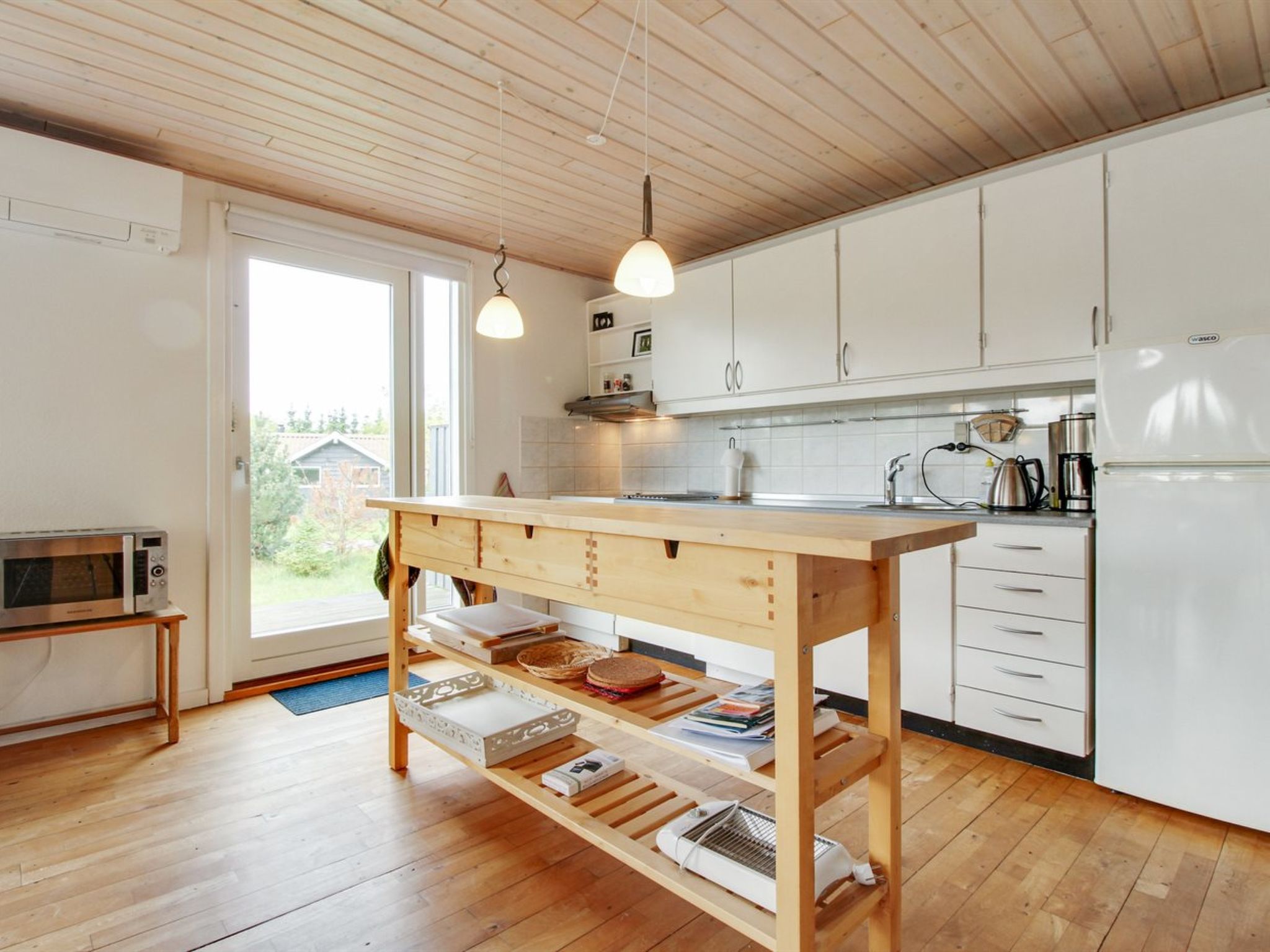 "Axeline" - 850m from the sea-Binnen