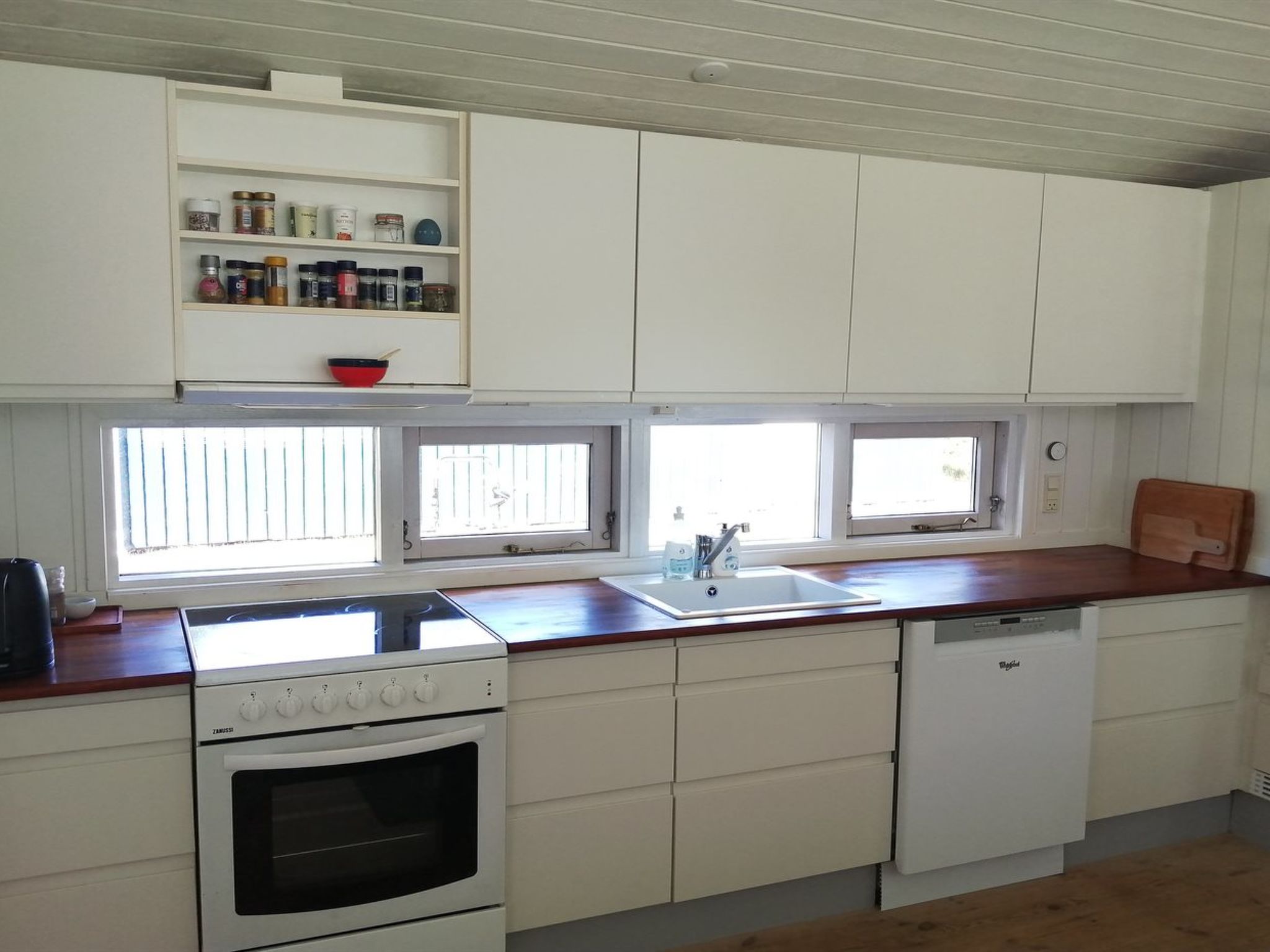 "Aleia" - 1.6km from the sea - Inside
