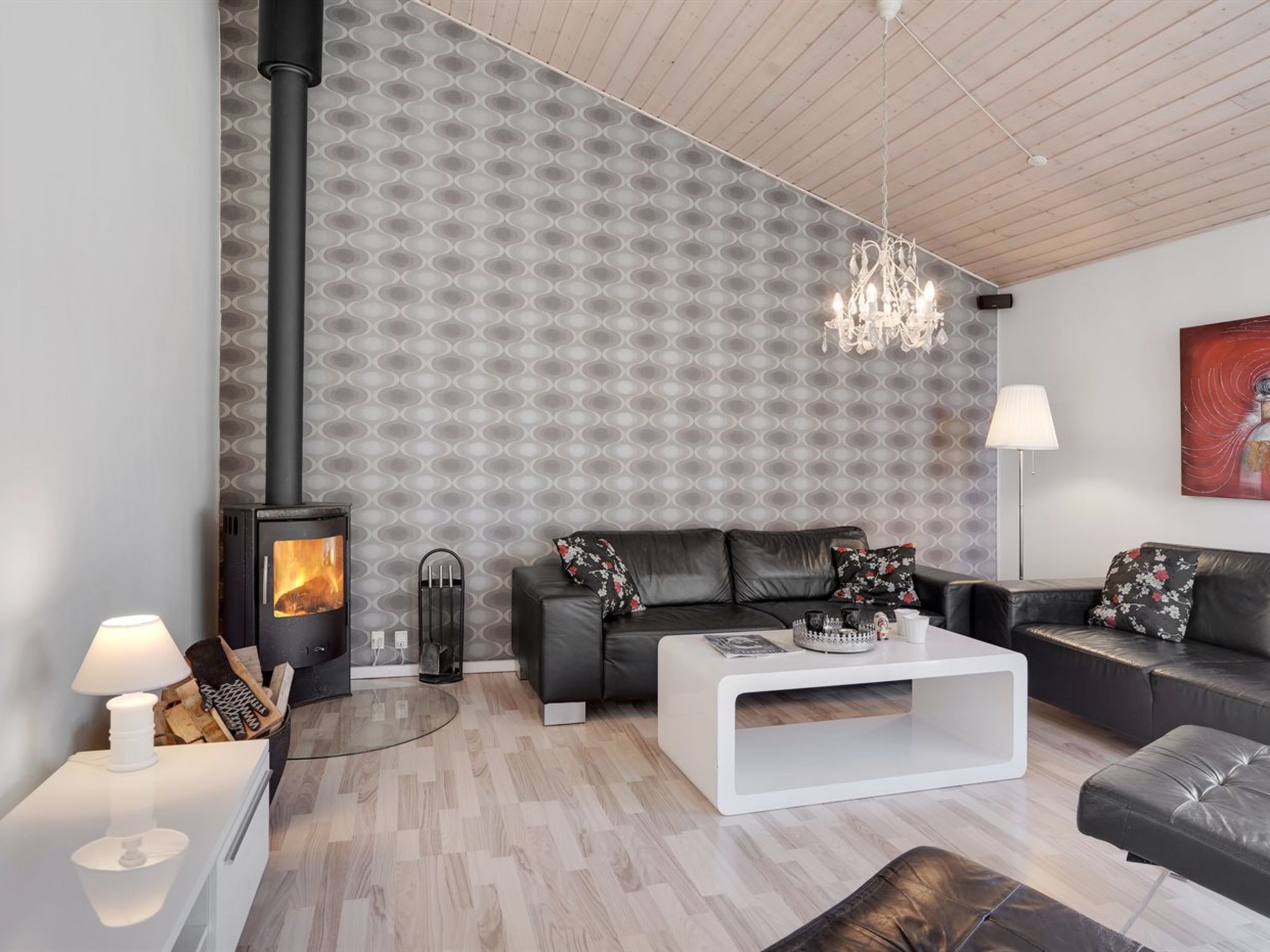 "Ulfsten" - 1.6km from the sea