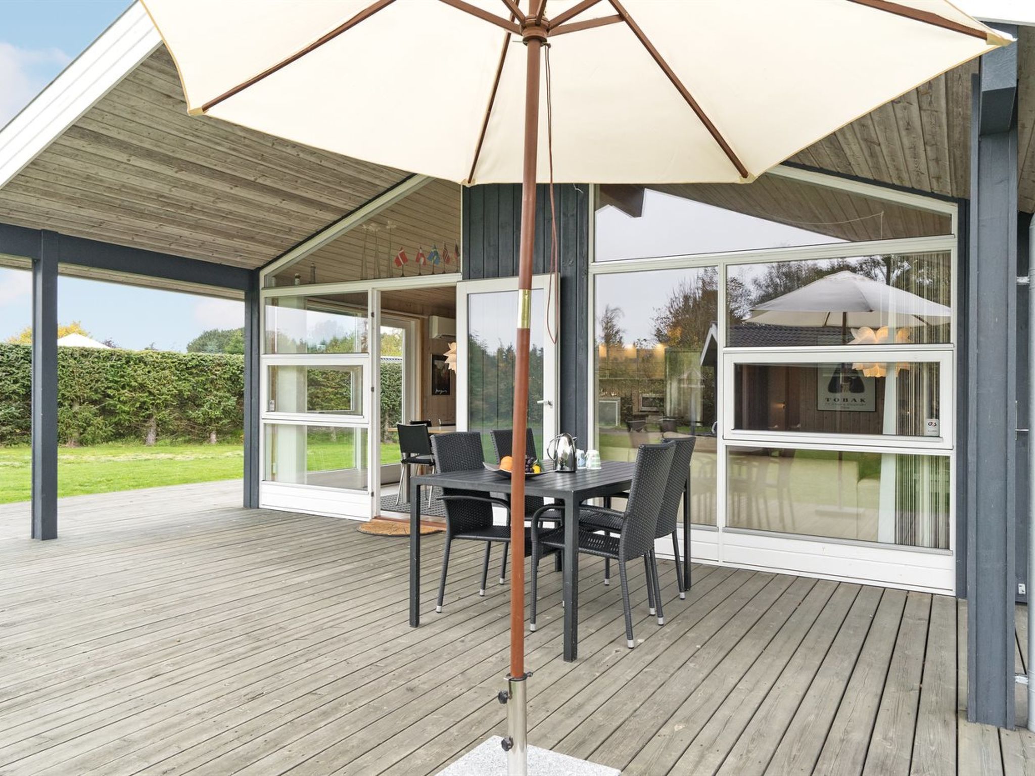 "Tayler" - 1.8km from the sea - Buiten