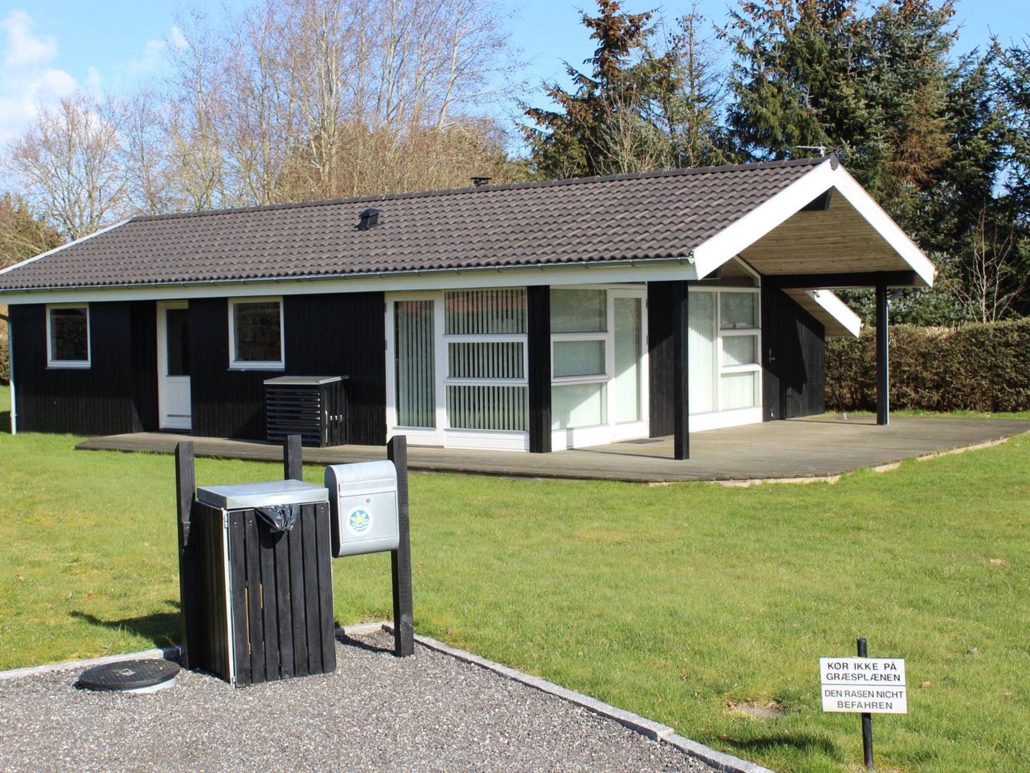 "Tayler" - 1.8km from the sea - Buiten
