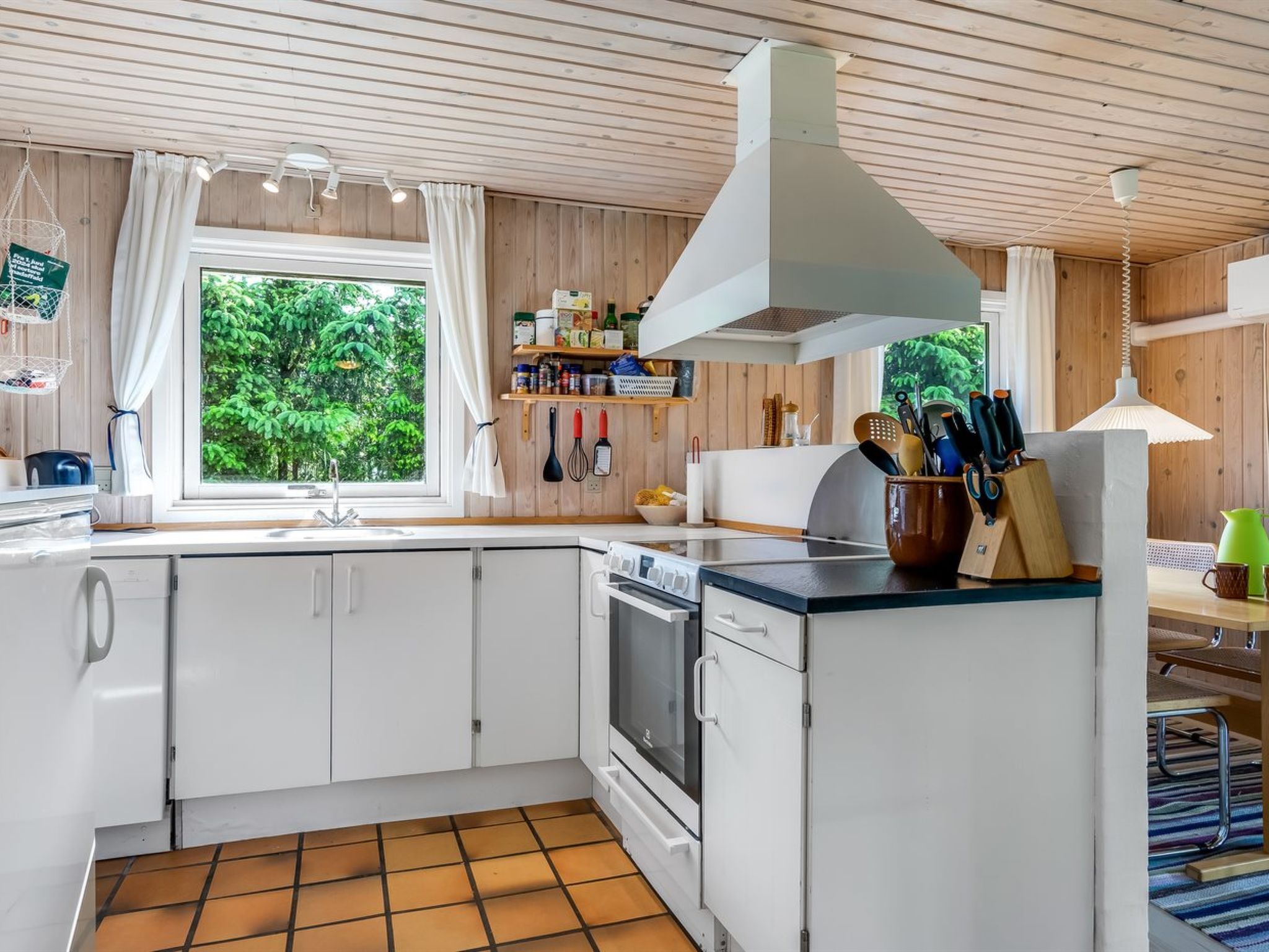 "Myrna" - 300m from the sea-Inside