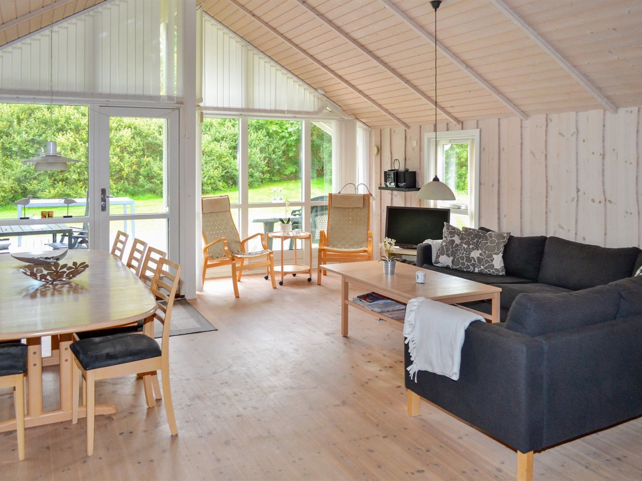 "Åsta" - 1.7km from the sea - Drinnen