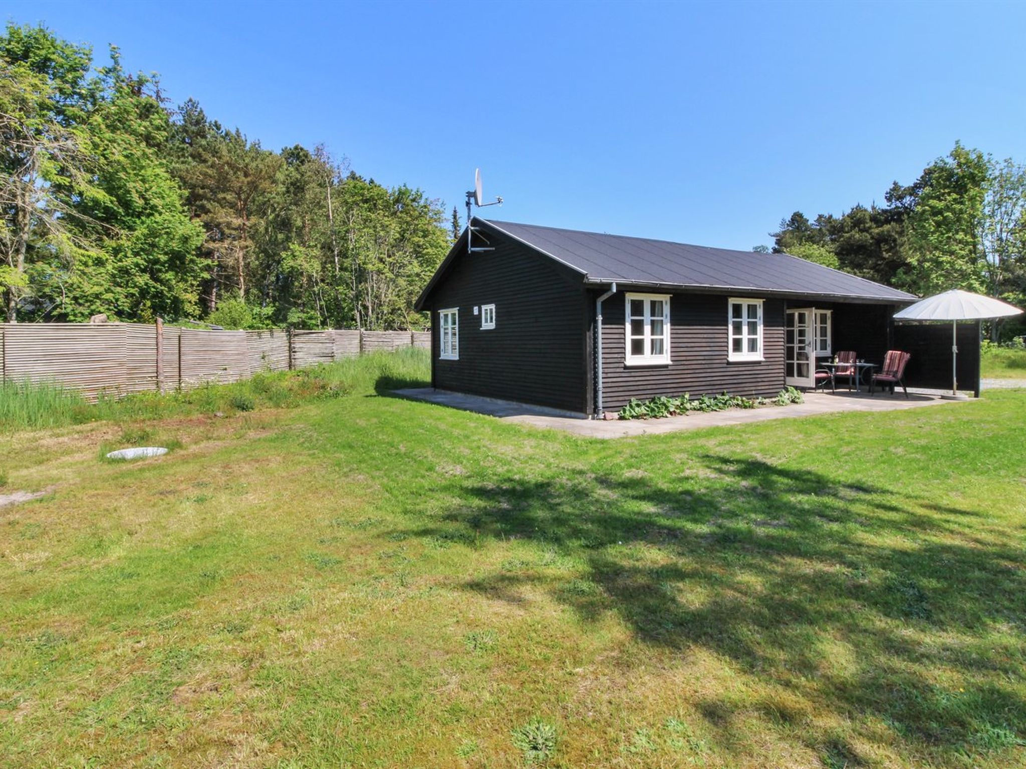 "Ingalise" - 500m from the sea