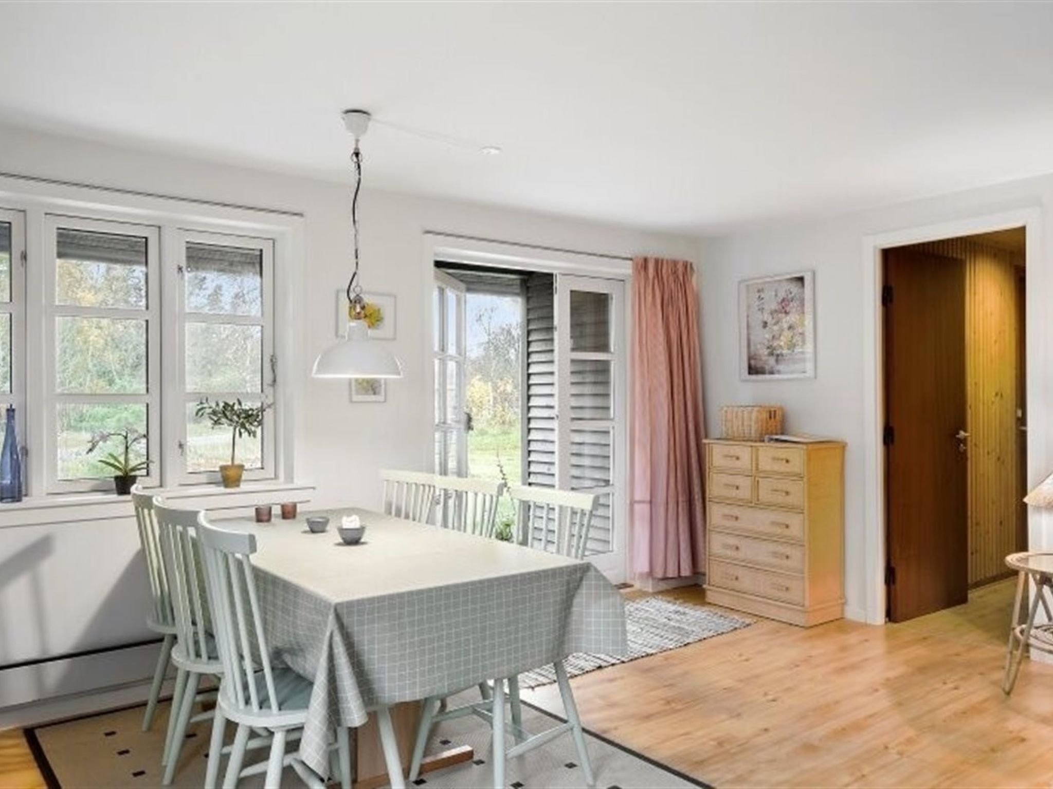 "Ingalise" - 500m from the sea - Binnen