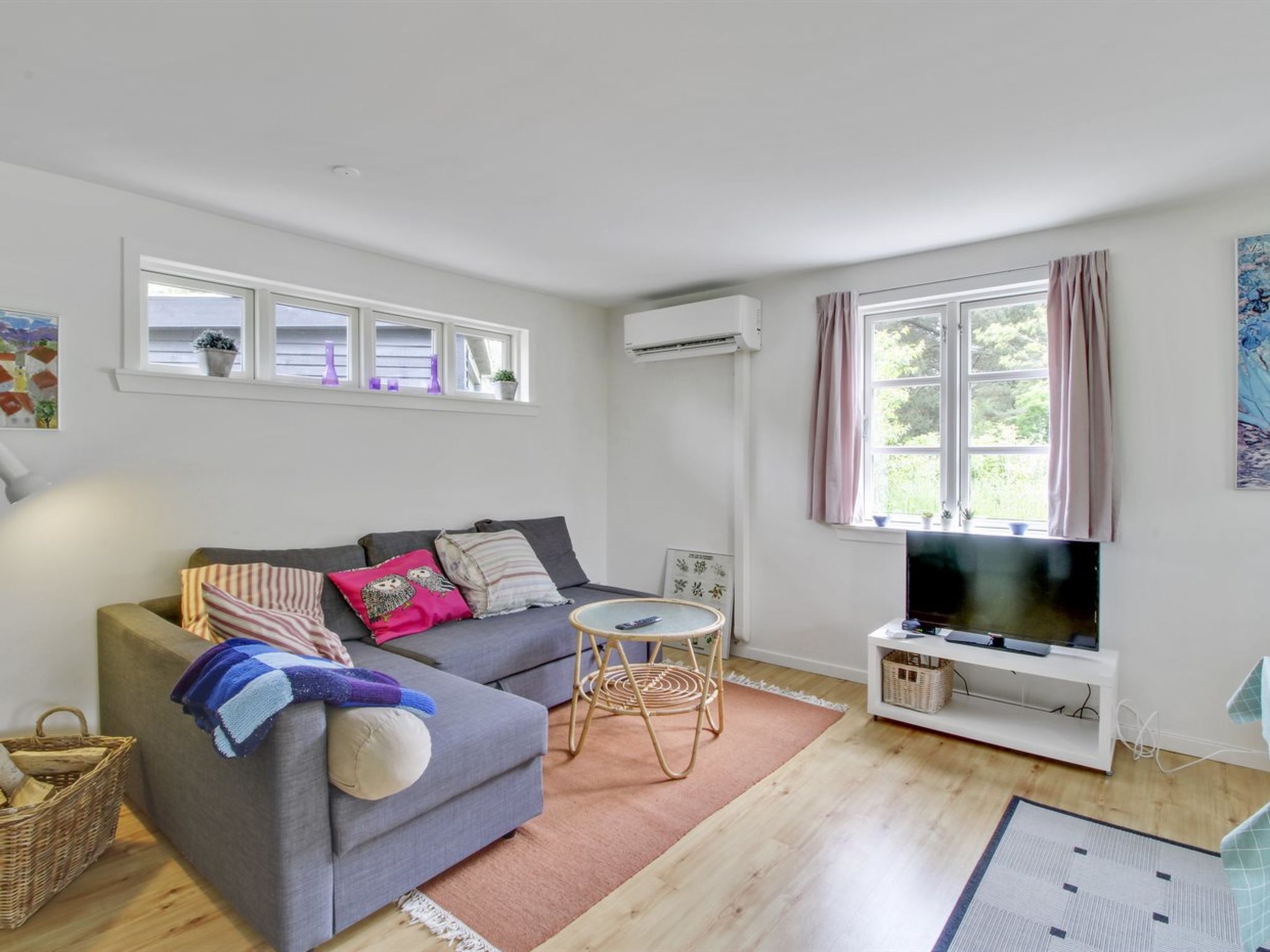 "Ingalise" - 500m from the sea - Binnen