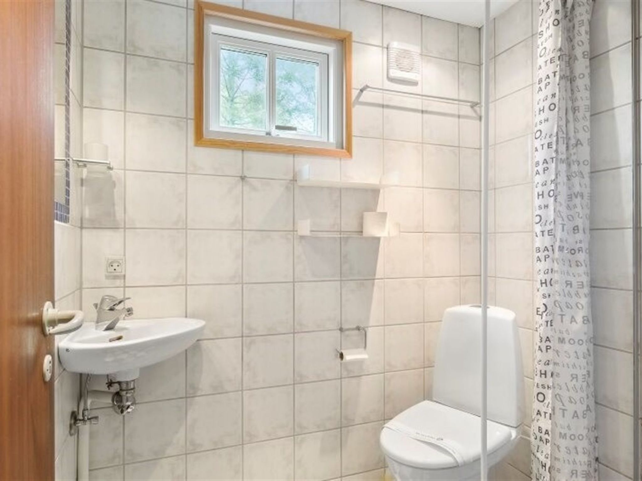 "Ingalise" - 500m from the sea - Binnen