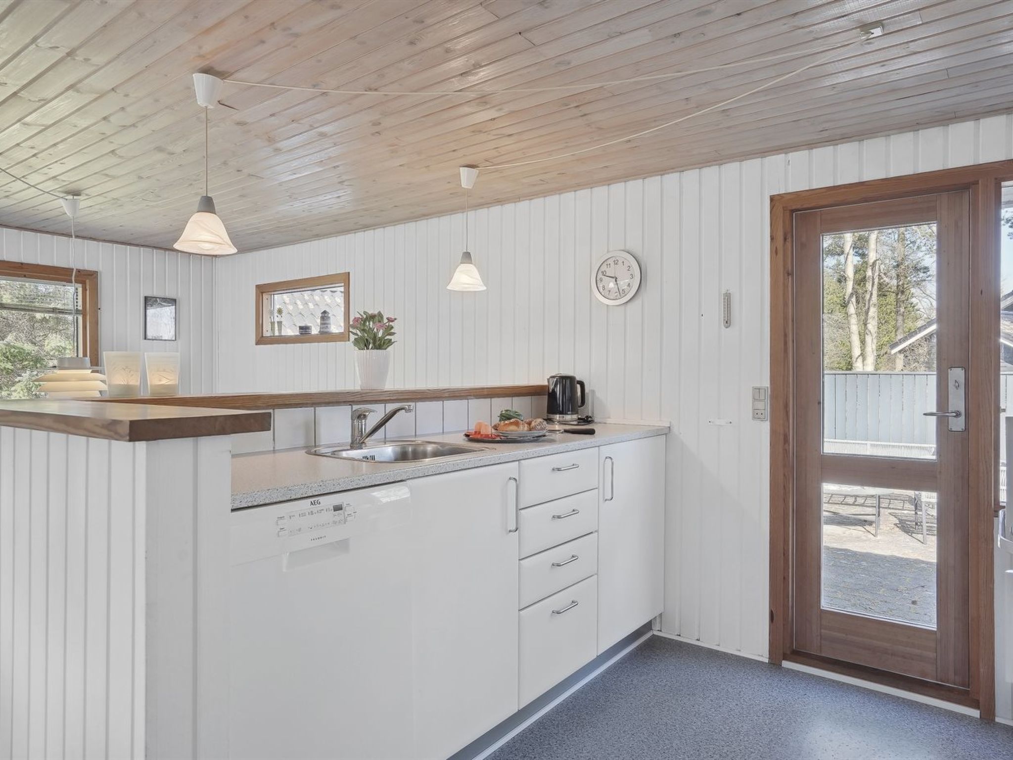 "Ketildor" - 100m from the sea - Binnen