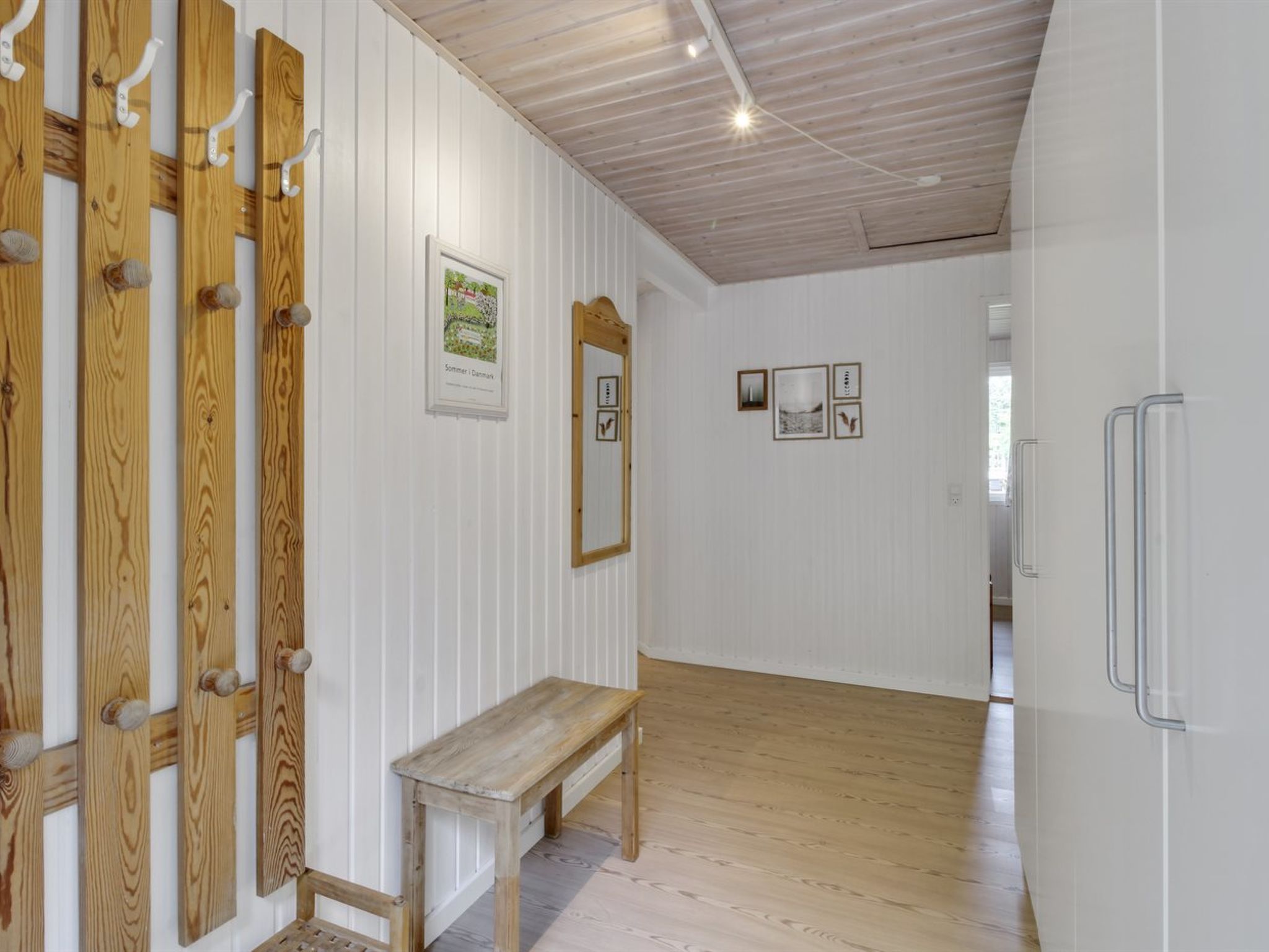 "Chrissie" - 150m from the sea - Inside