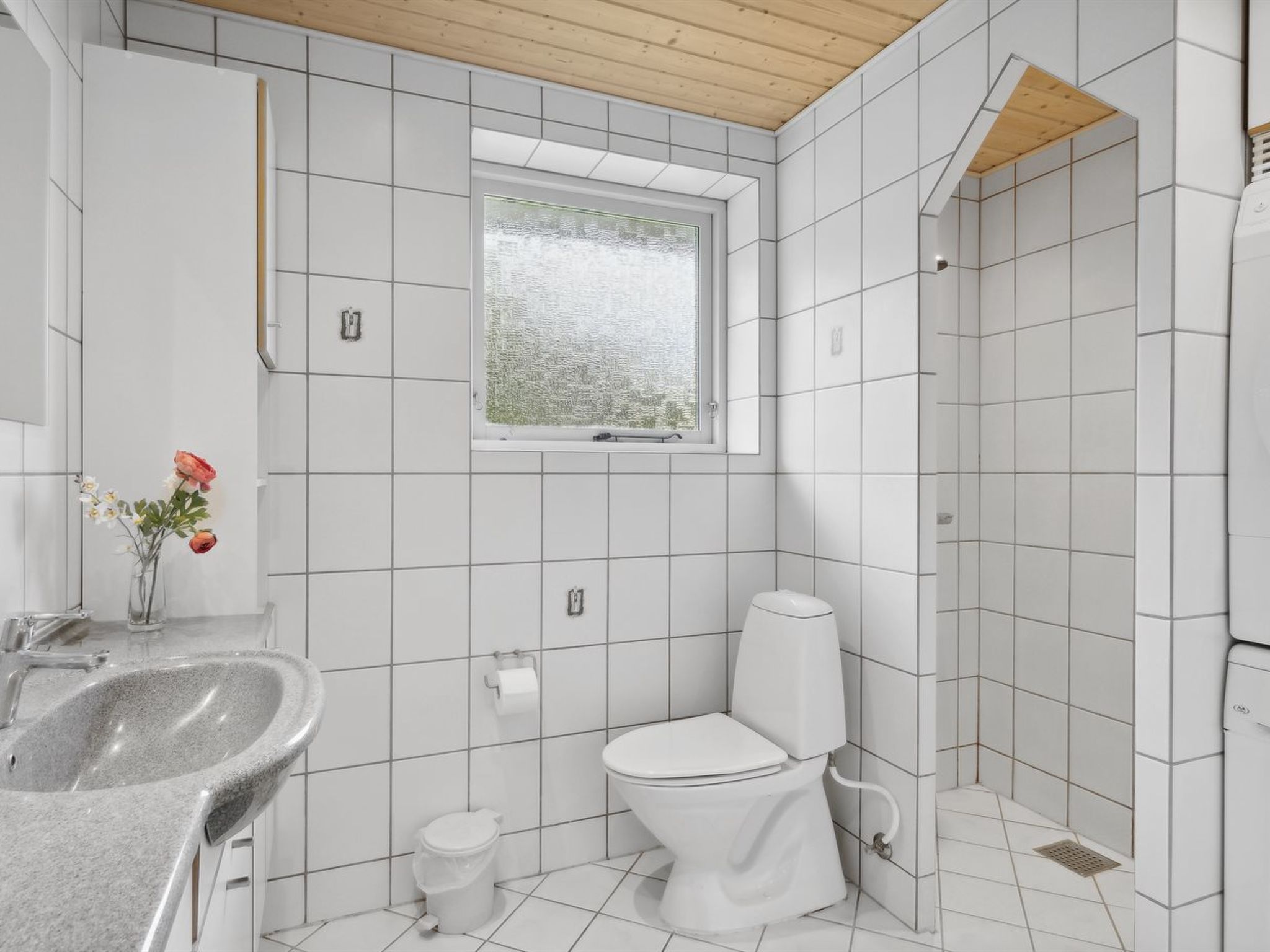 "Henny" - 1.5km from the sea - Binnen