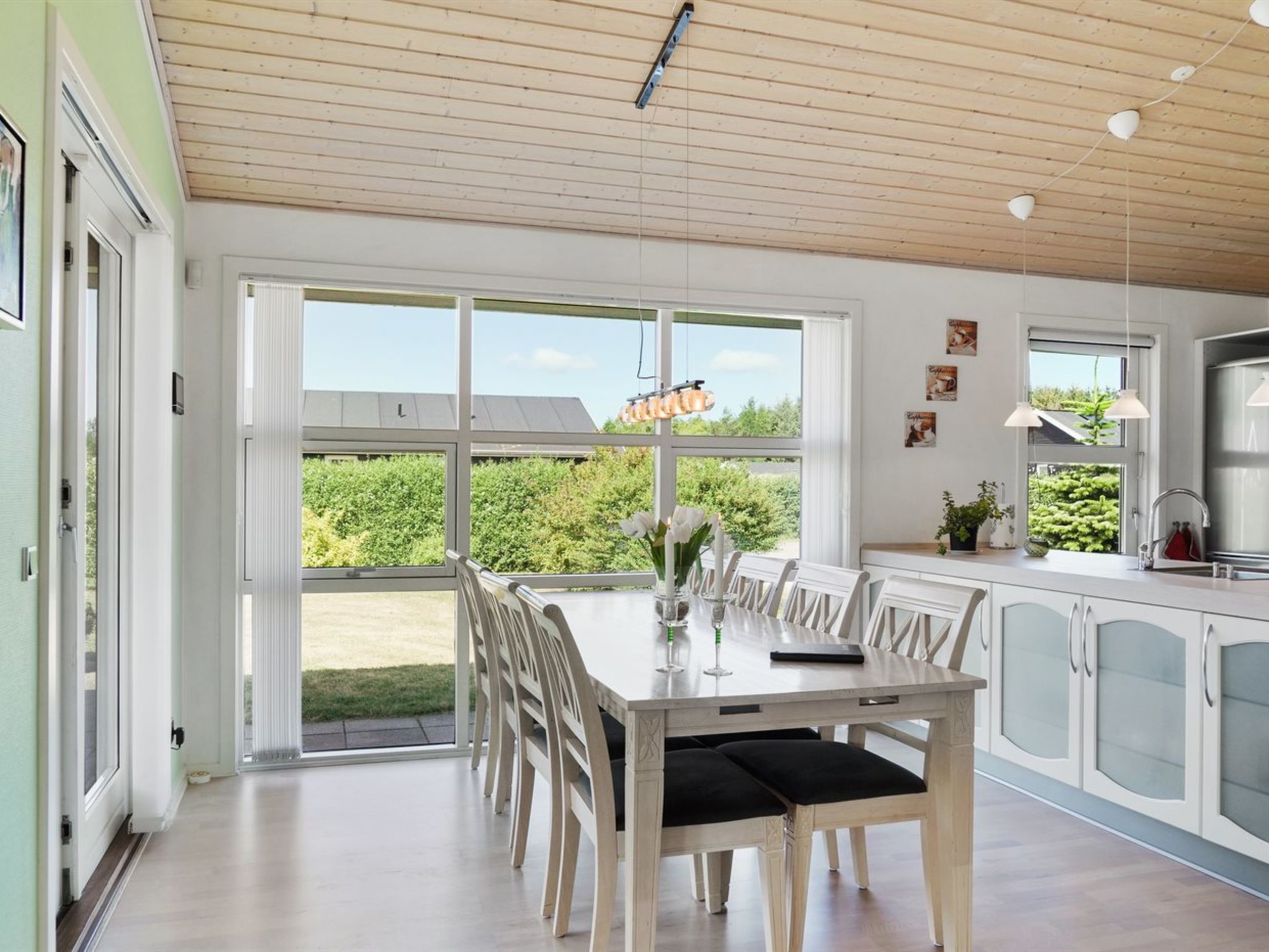 "Bertram" - 1.9km from the sea-Binnen