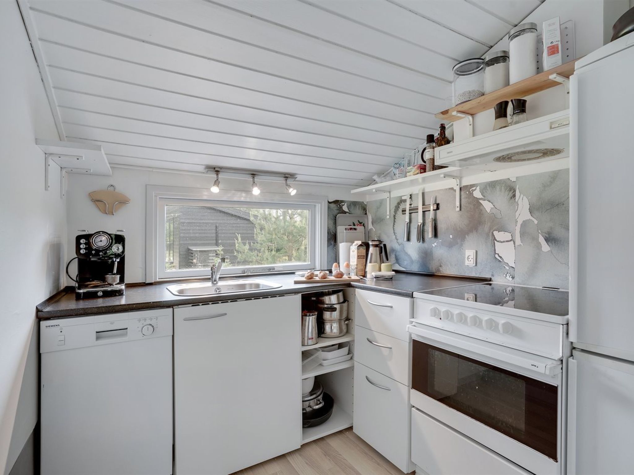 "Landolf" - 250m from the sea-Binnen