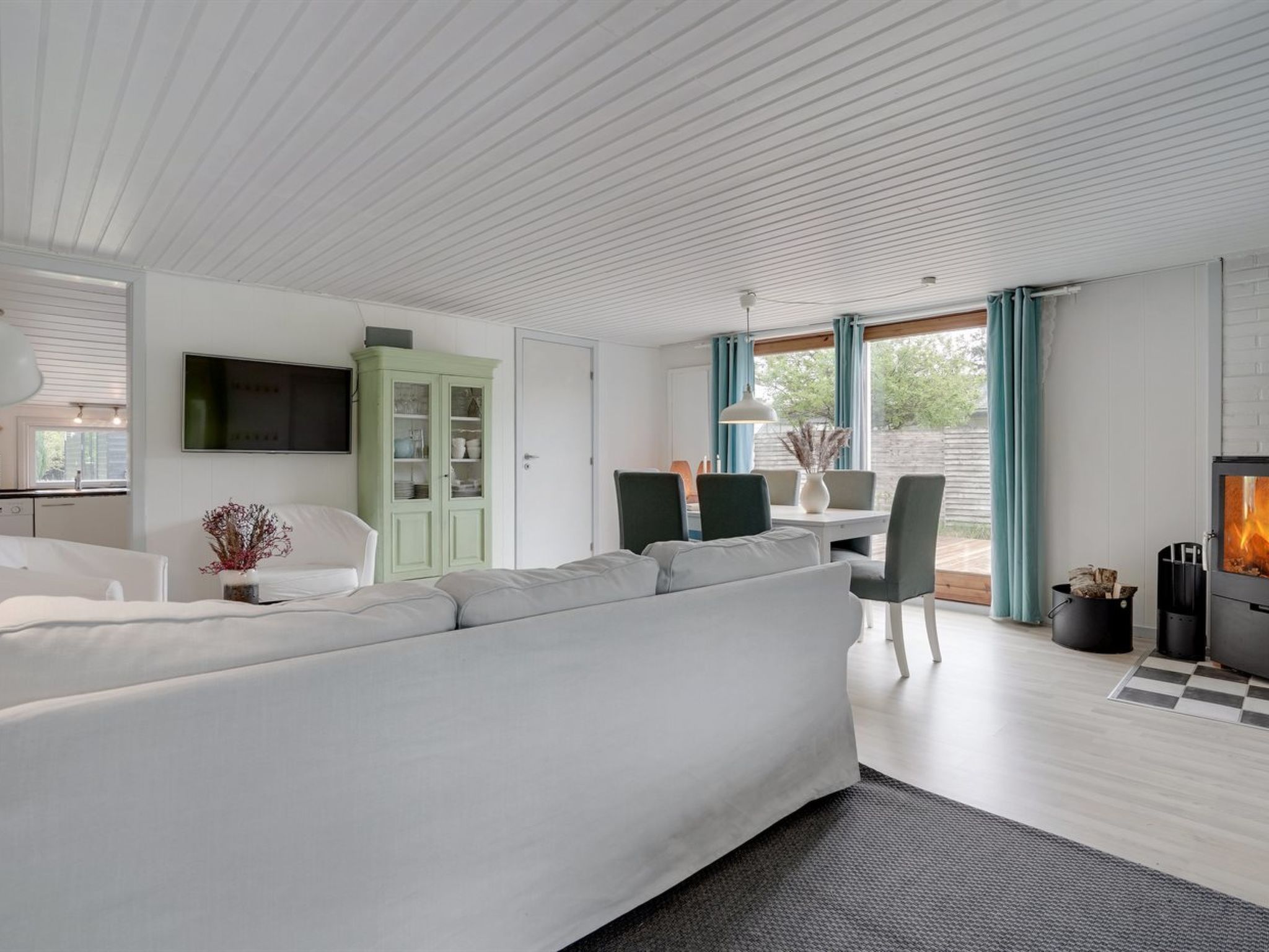"Landolf" - 250m from the sea-Binnen