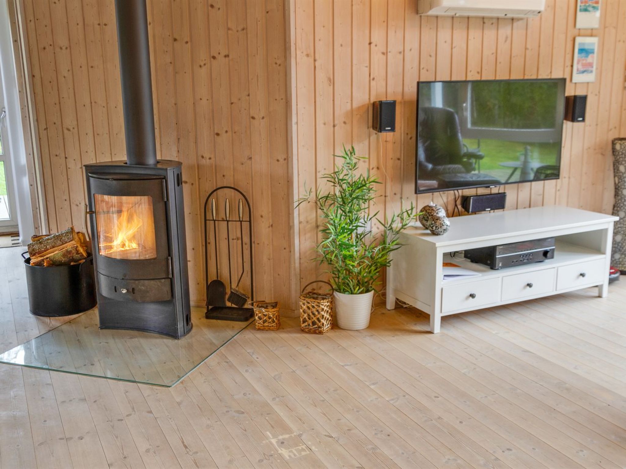 "Hielm" - 1km from the sea - Binnen