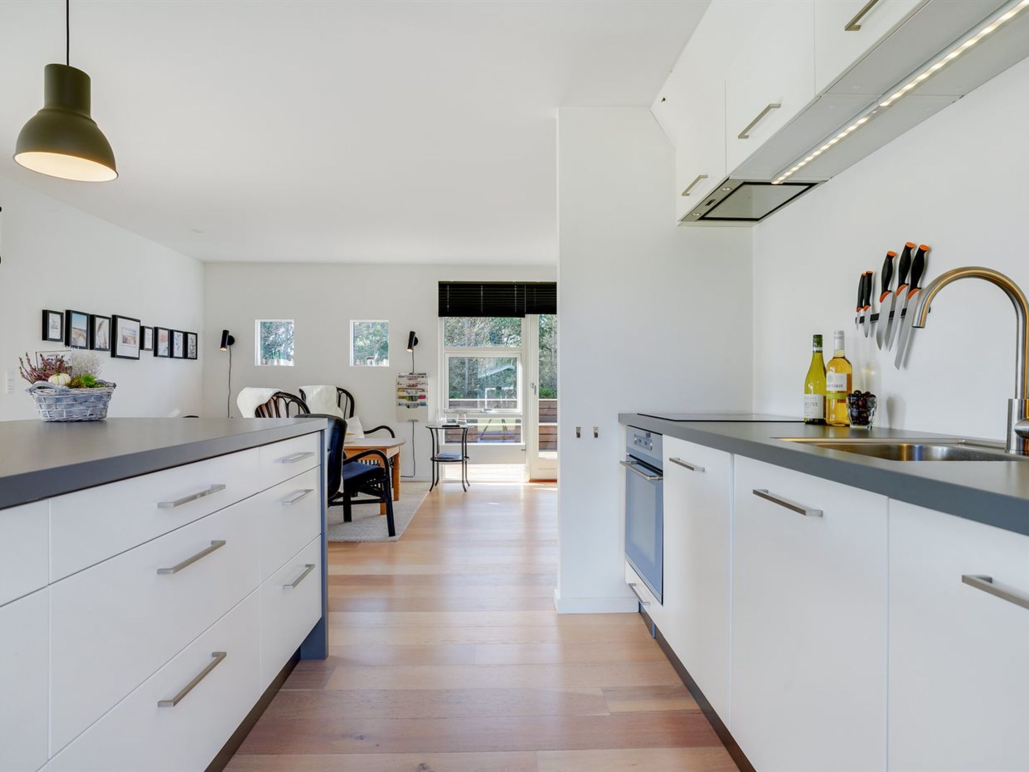 "Rosmarie" - 600m from the sea-Binnen