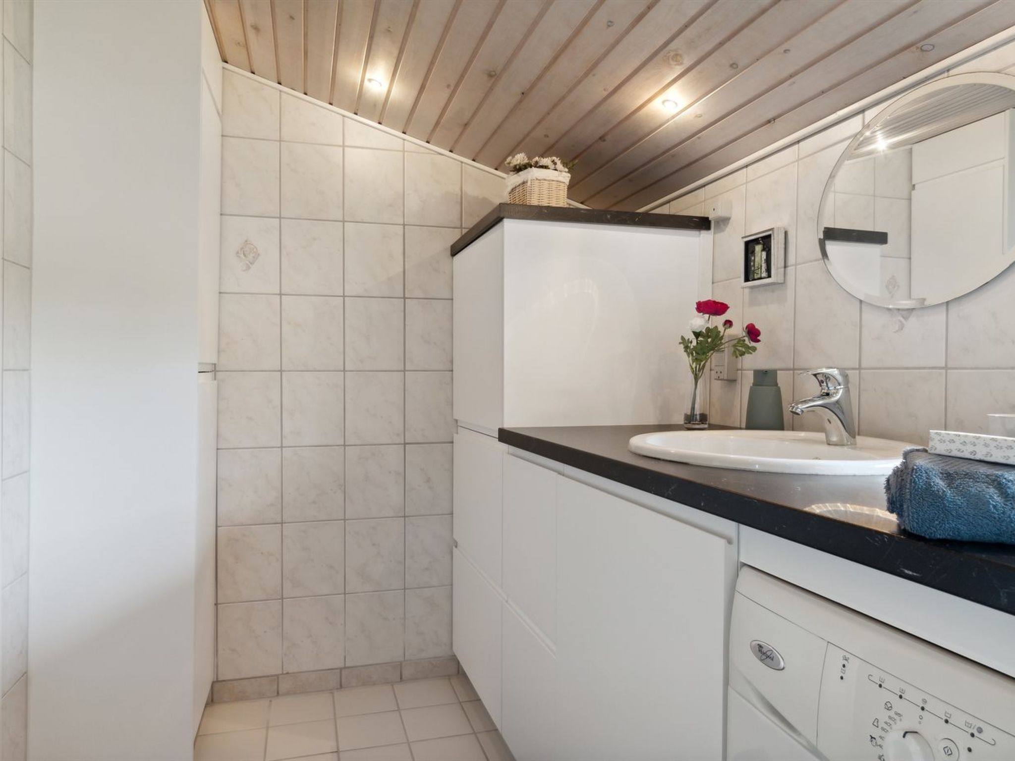 "Sissa" - 1.5km from the sea-Binnen