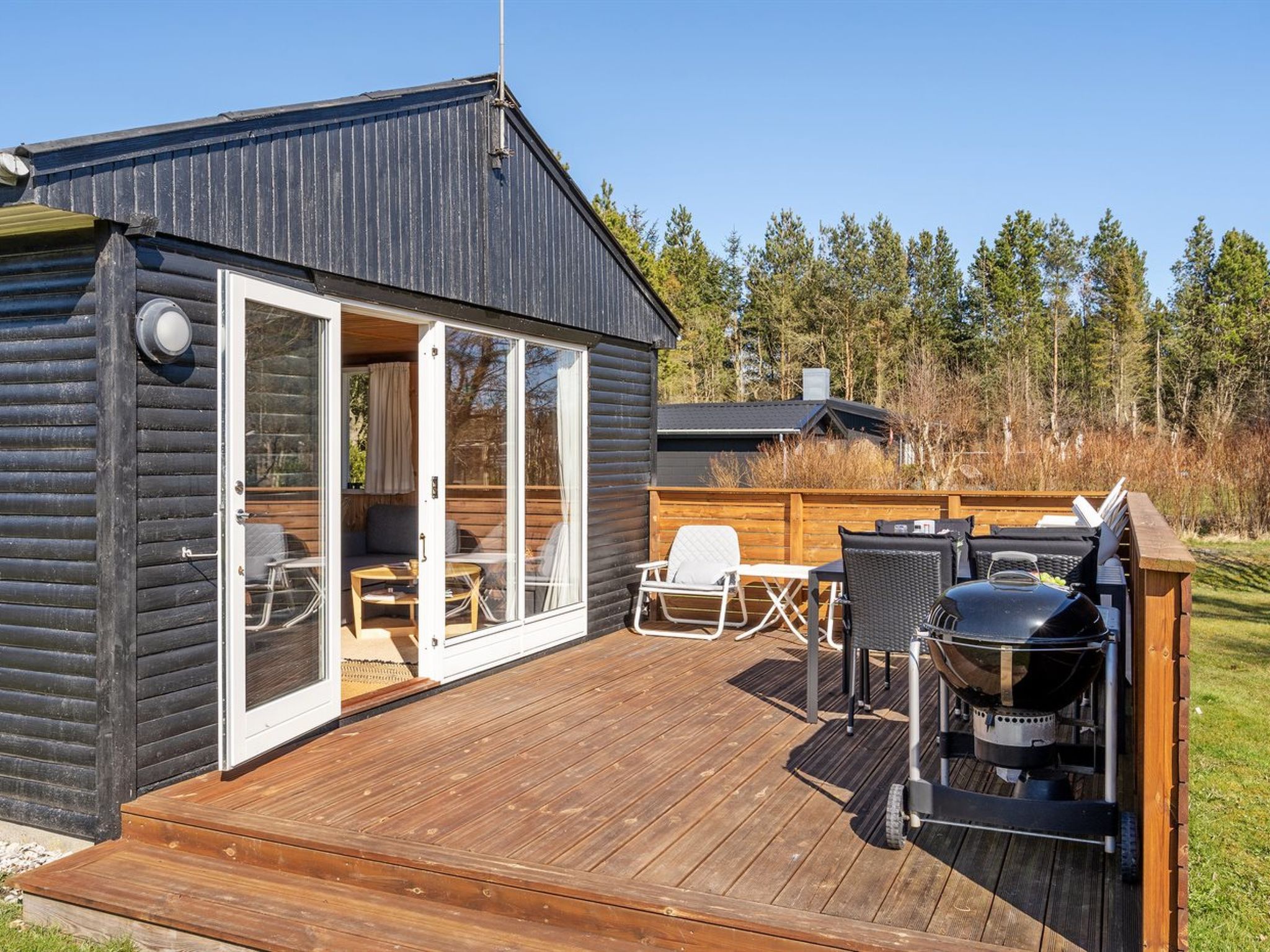 "Julla" - 1.5km from the sea-Buiten