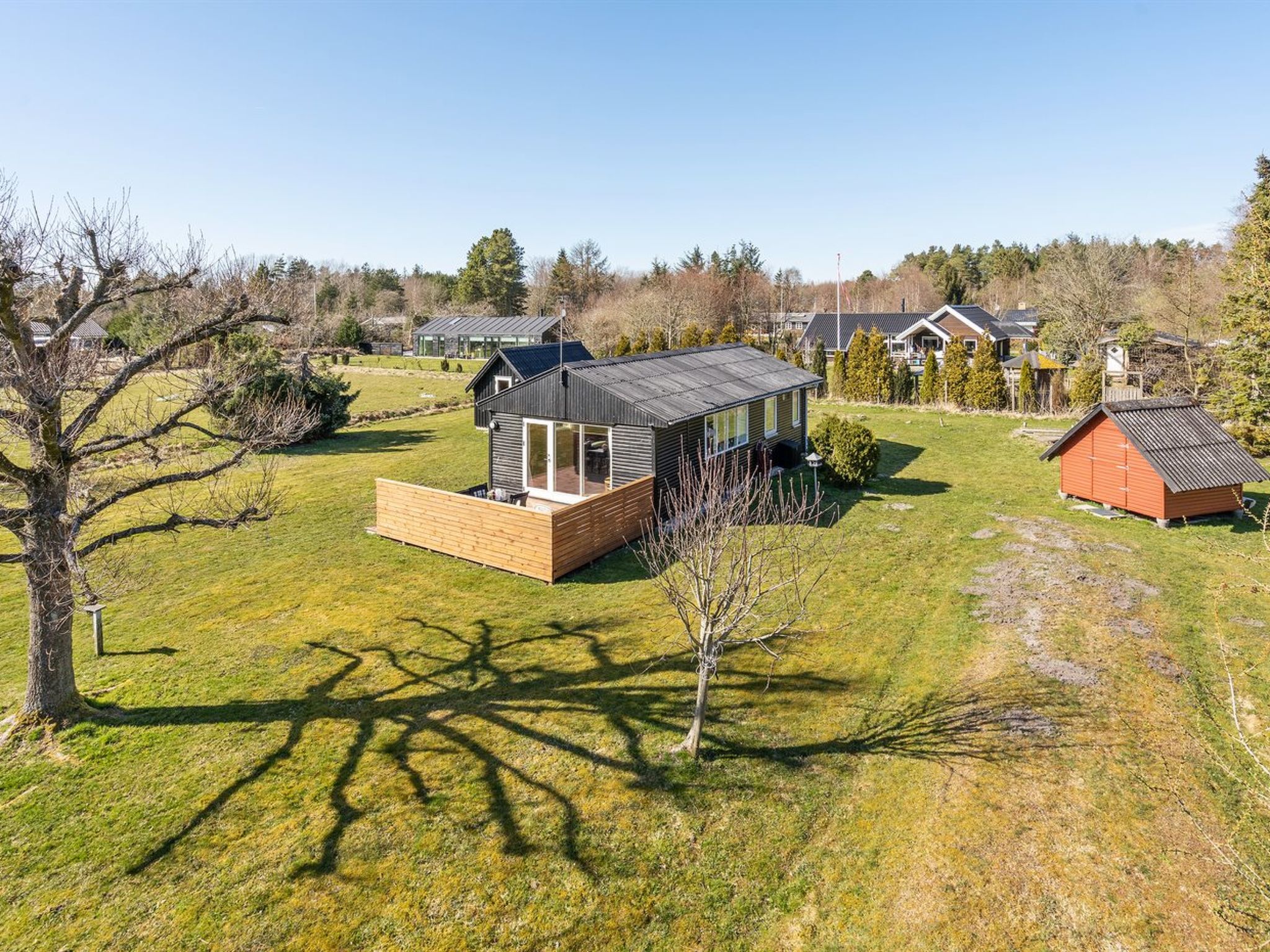 "Julla" - 1.5km from the sea - Buiten