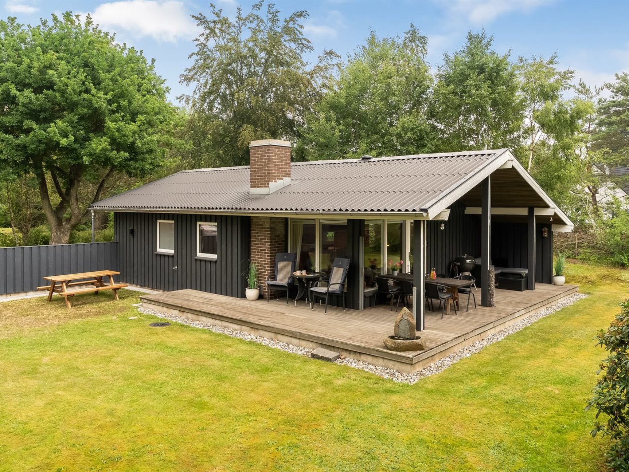 "Farthin" - 800m from the sea