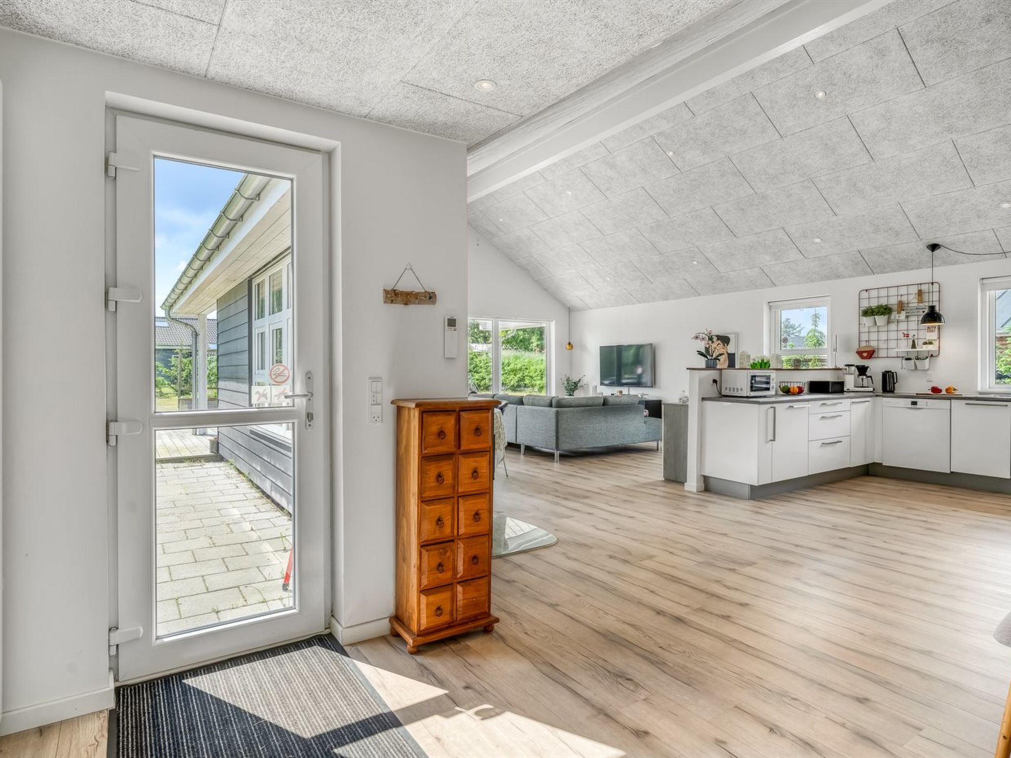 "Jurien" - 450m from the sea - Binnen