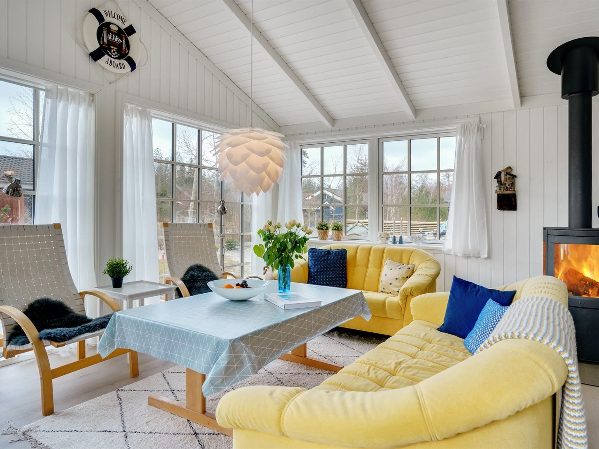 "Fido" - 300m from the sea-Inside