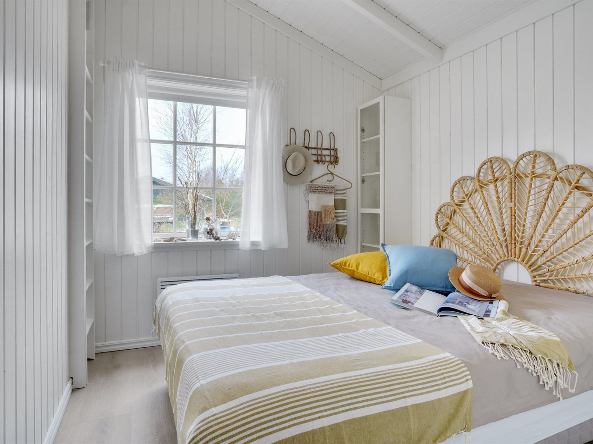 "Fido" - 300m from the sea-Inside