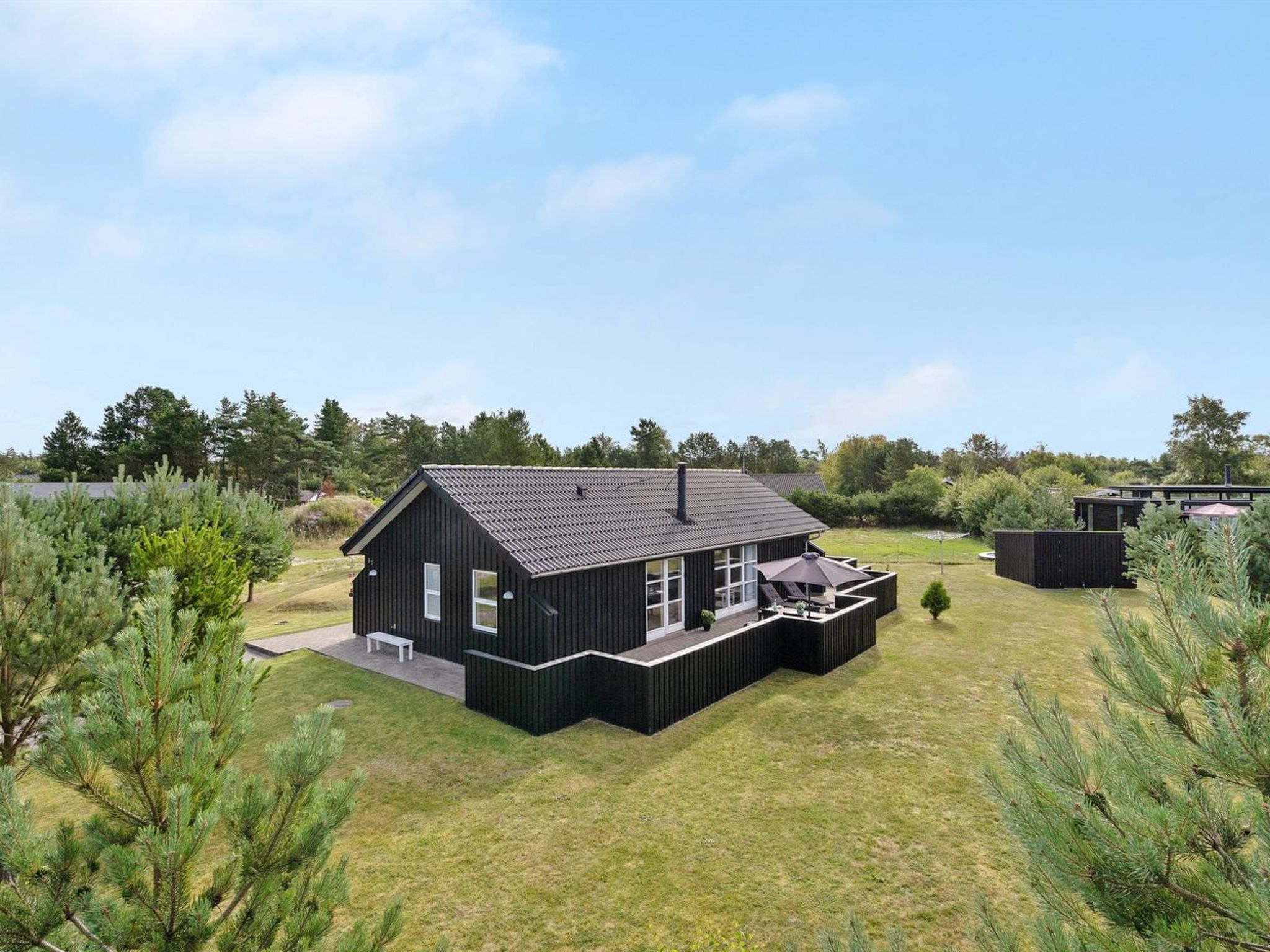 "Thure" - 1km from the sea