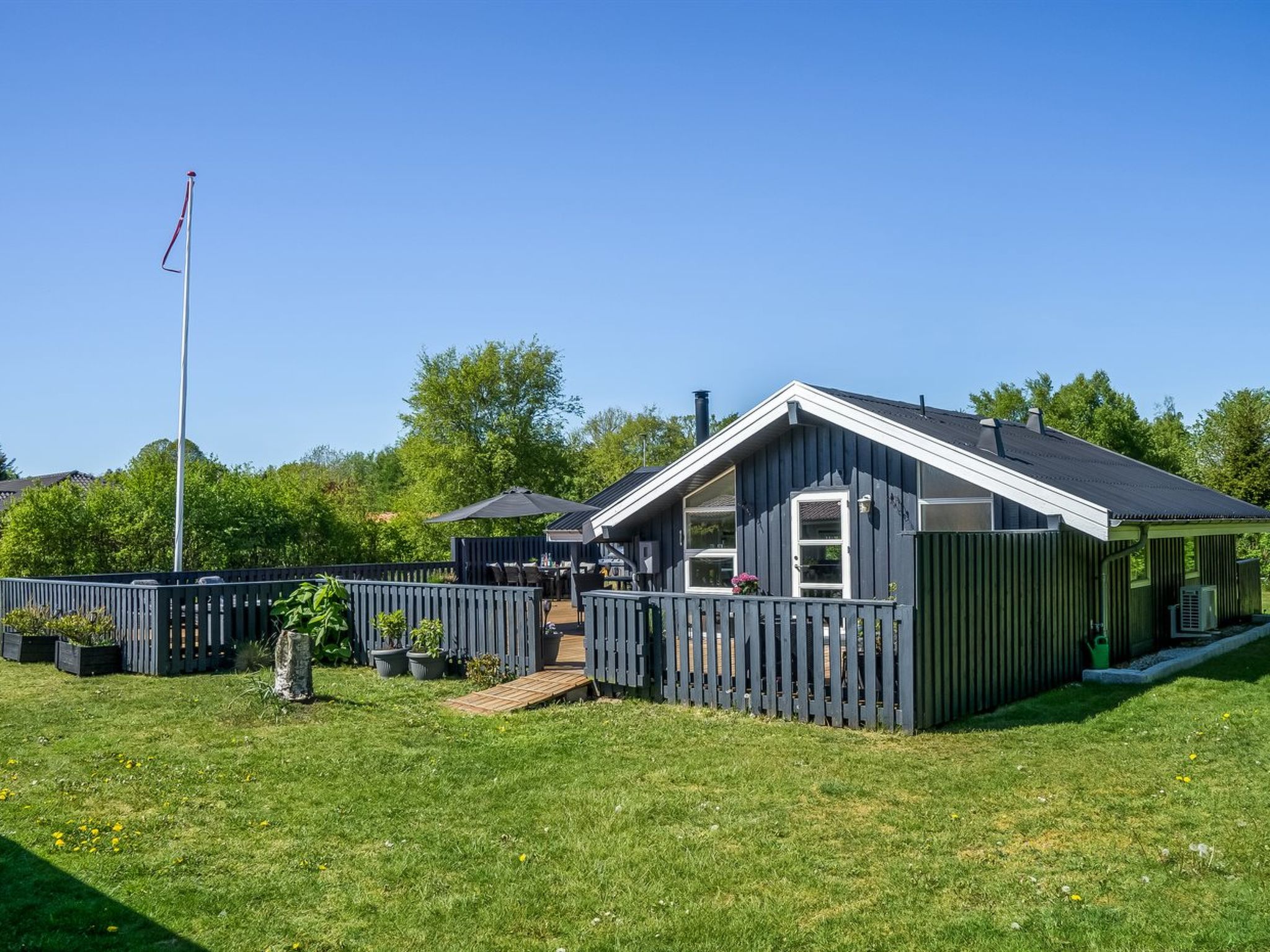 "Bryti" - 500m from the sea