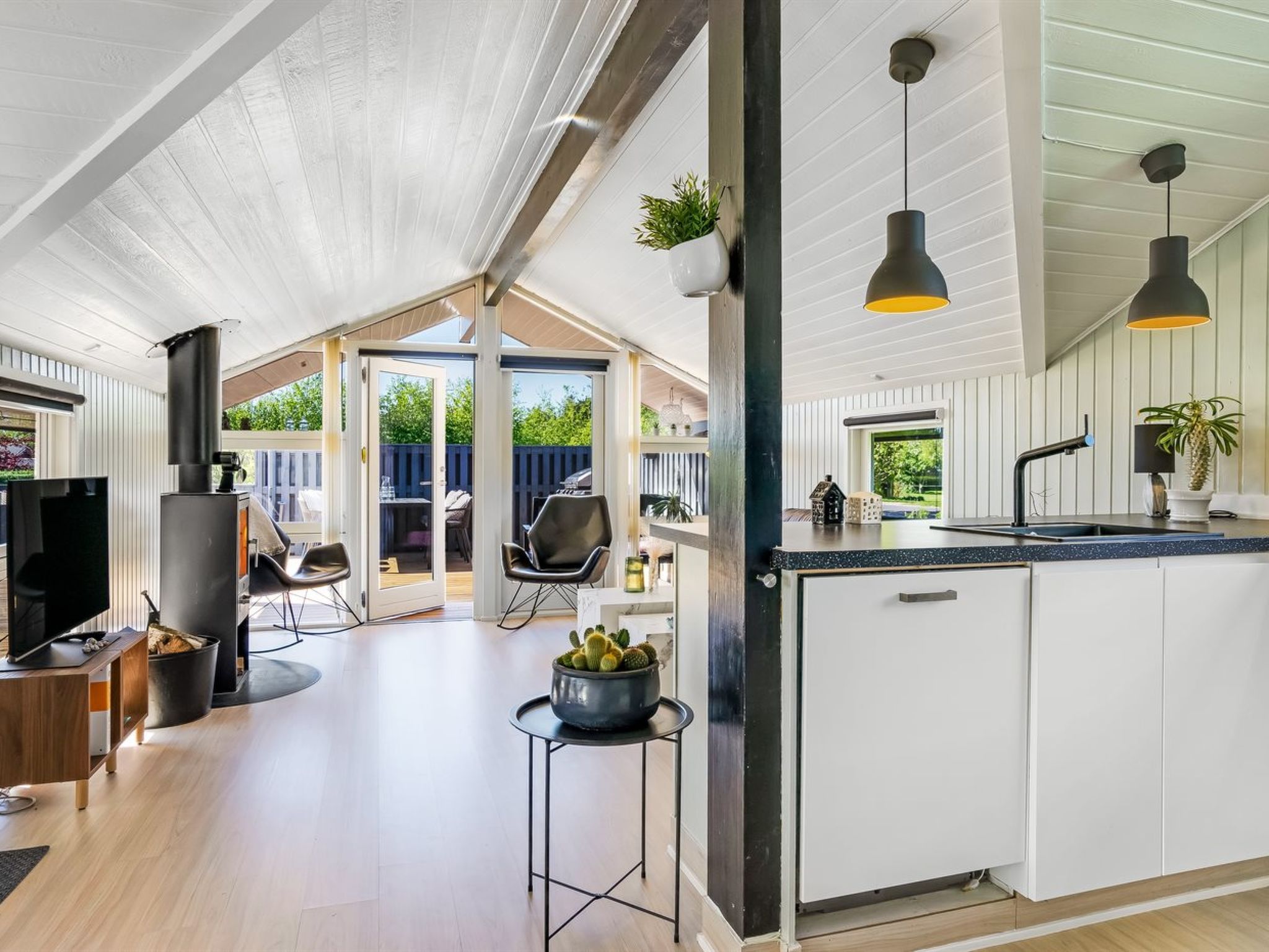 "Bryti" - 500m from the sea - Binnen