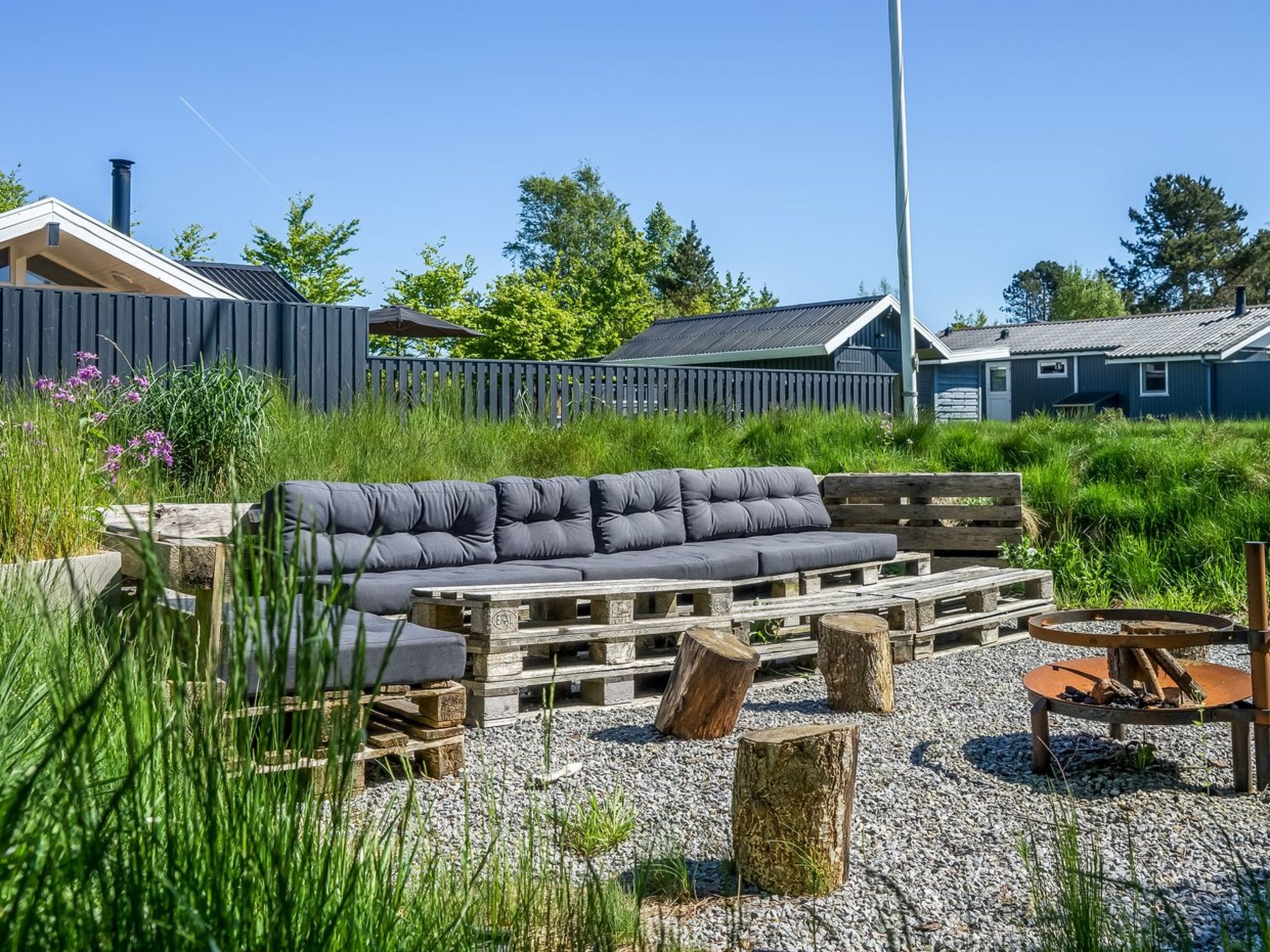 "Bryti" - 500m from the sea - Buiten