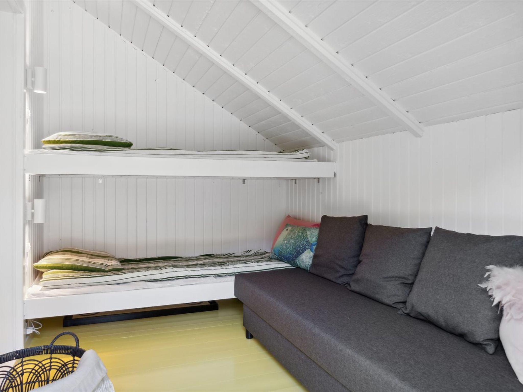 "Jahn" - 1.8km from the sea - Inside
