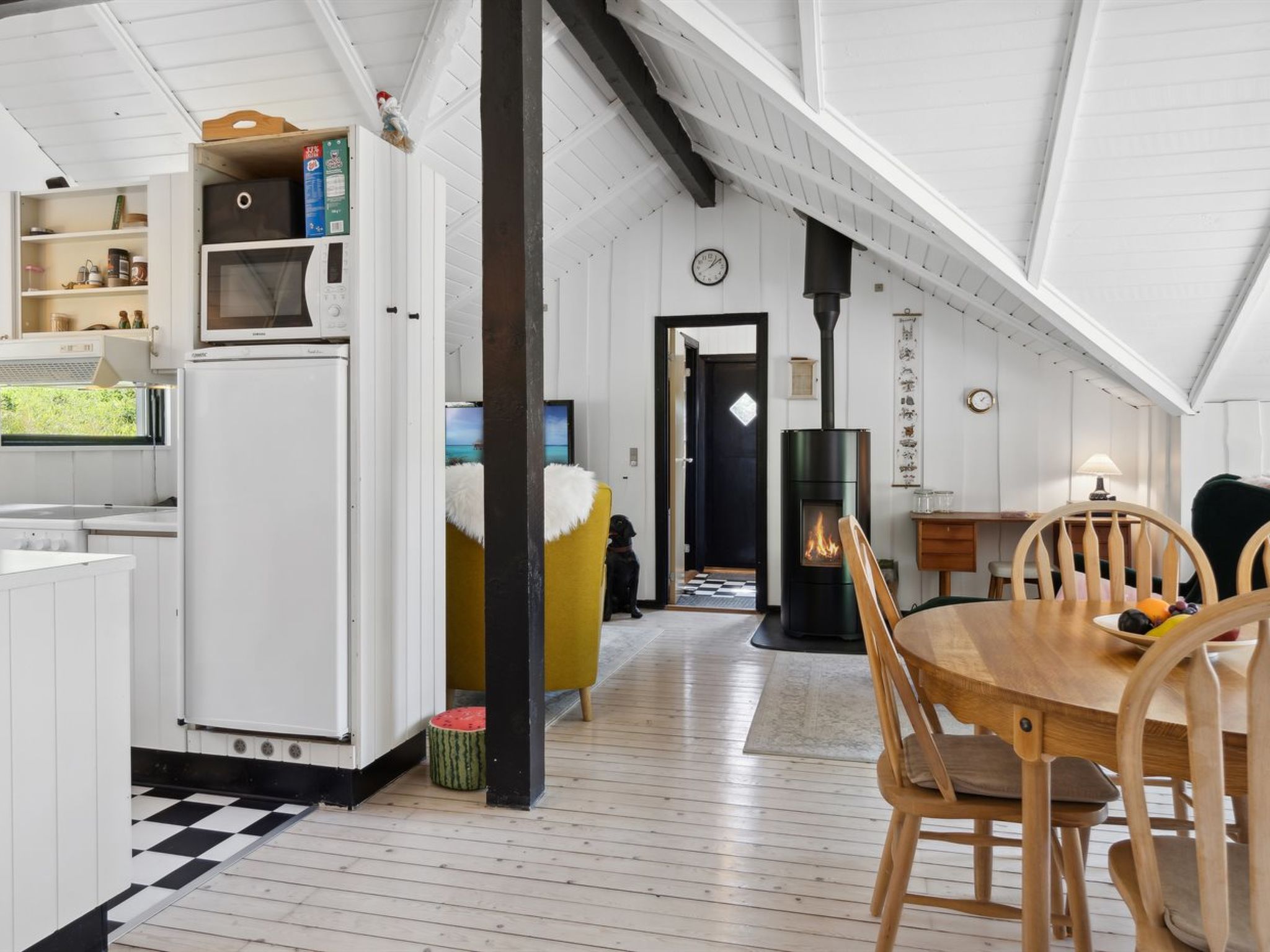 "Jahn" - 1.8km from the sea - Inside