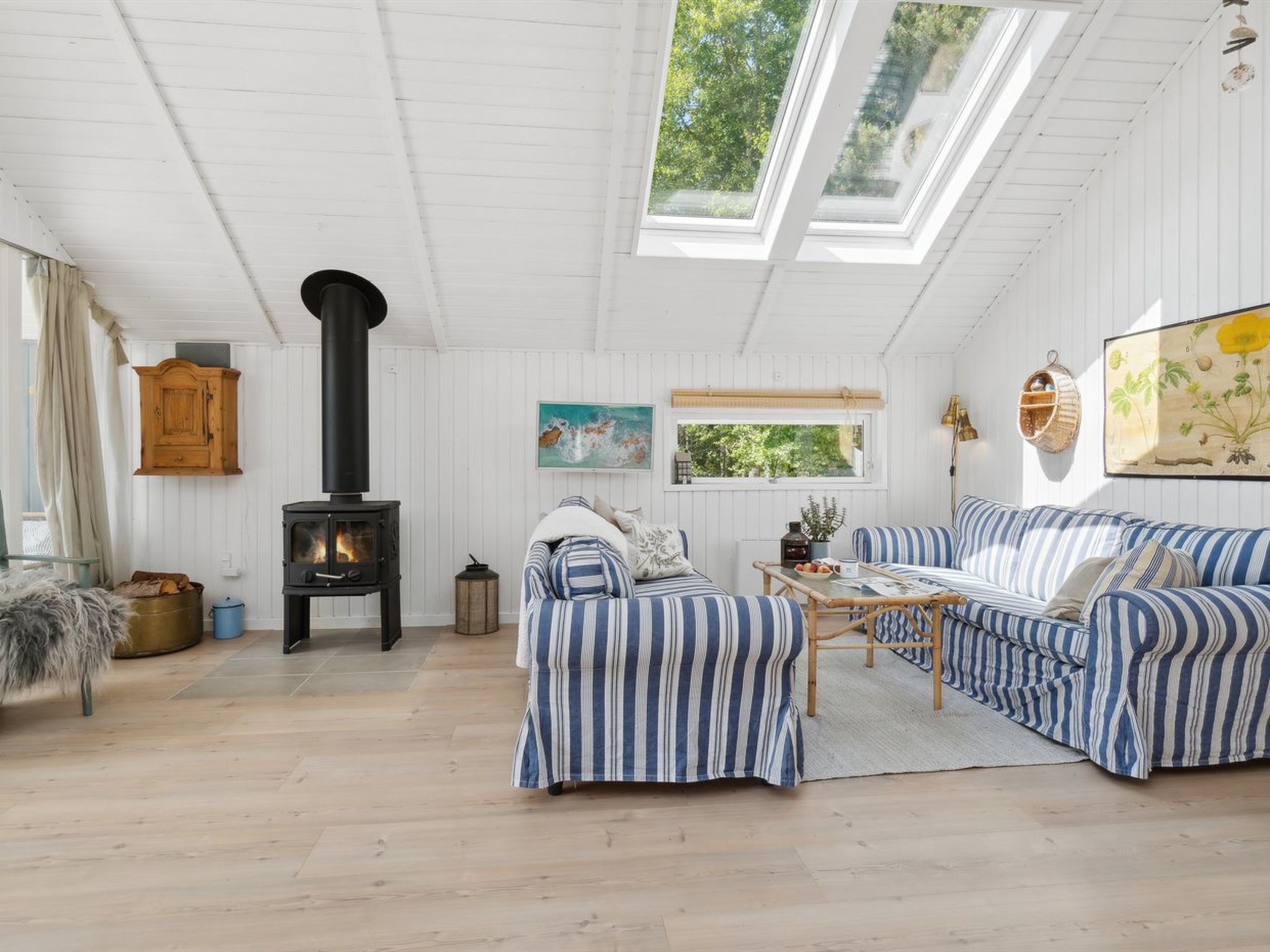 Photo of "Vivan" - 300m from the sea