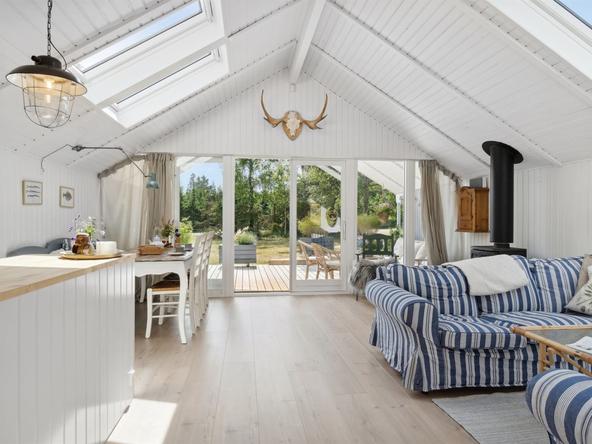 Photo of "Vivan" - 300m from the sea