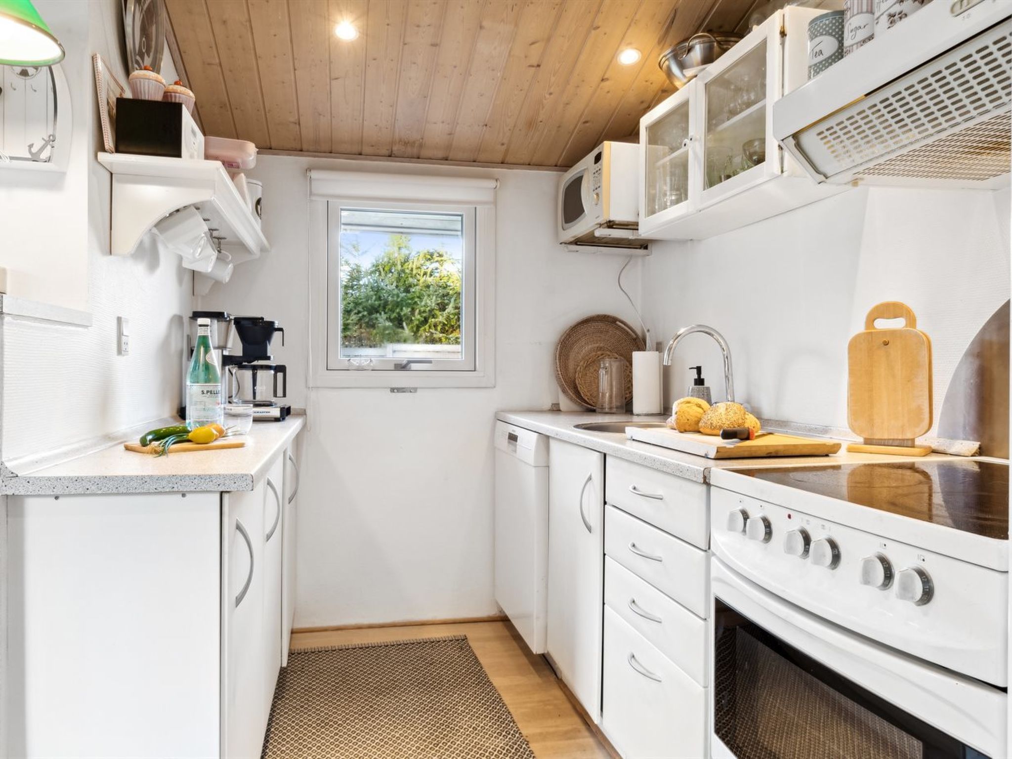 "Spurv" - 750m from the sea-Drinnen