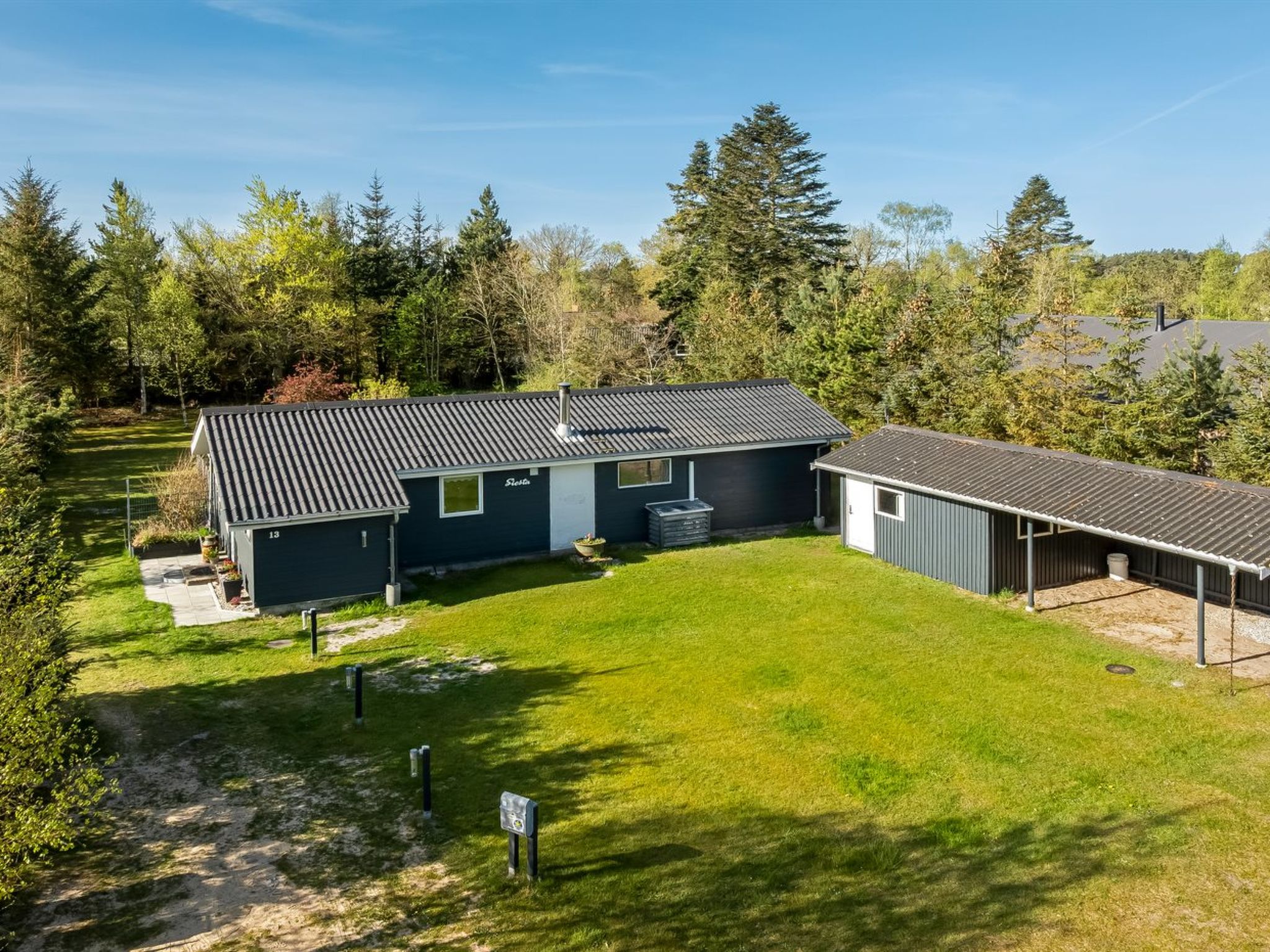 "Suvi" - 700m from the sea - Buiten